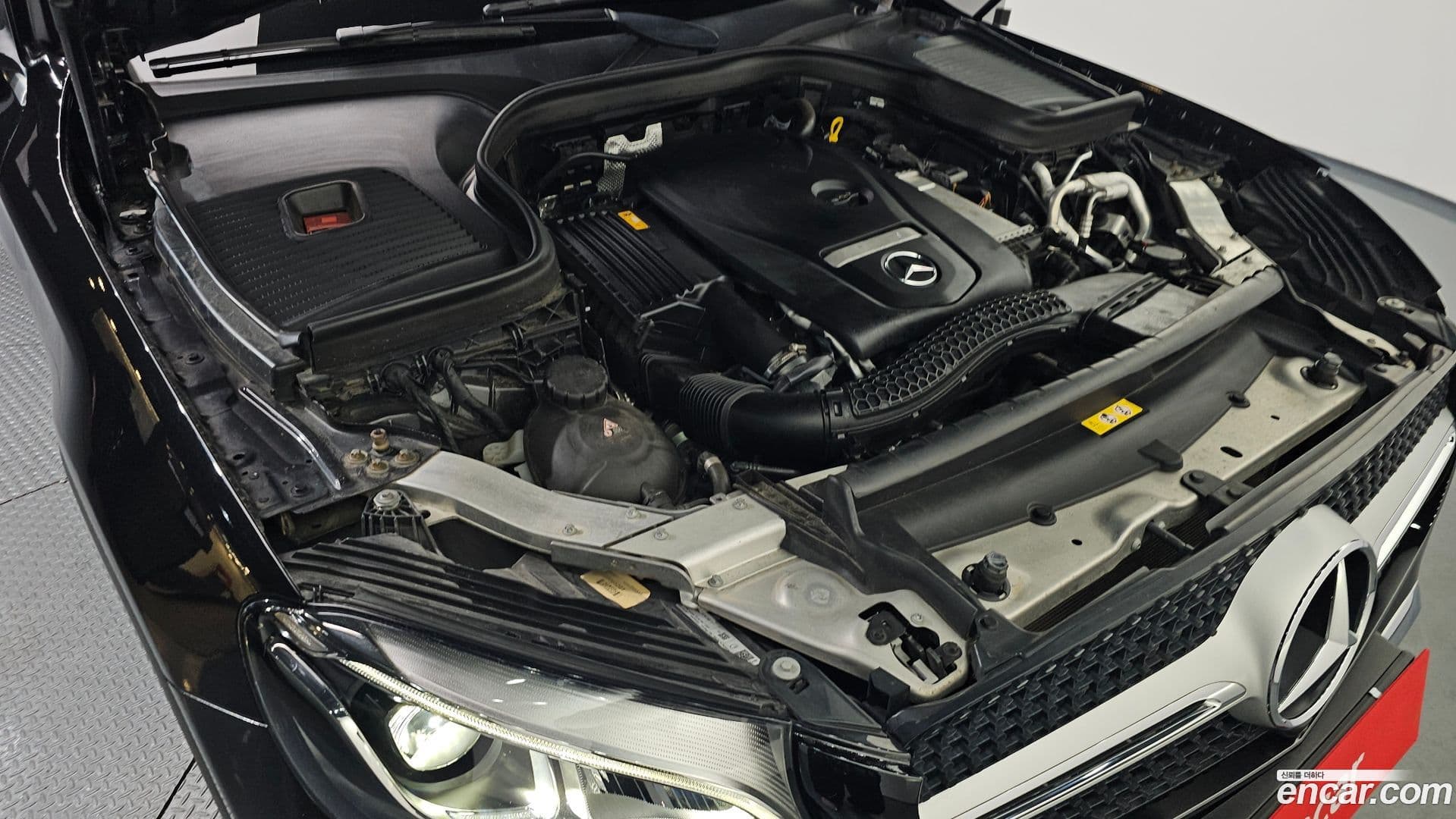 Main__Slider__Photo:GLC-Class Mercedes-Benz 2019.6-5