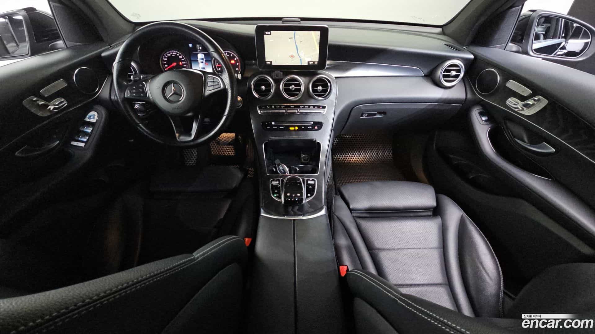GLC-Class Mercedes-Benz 2019.6-INNER-007