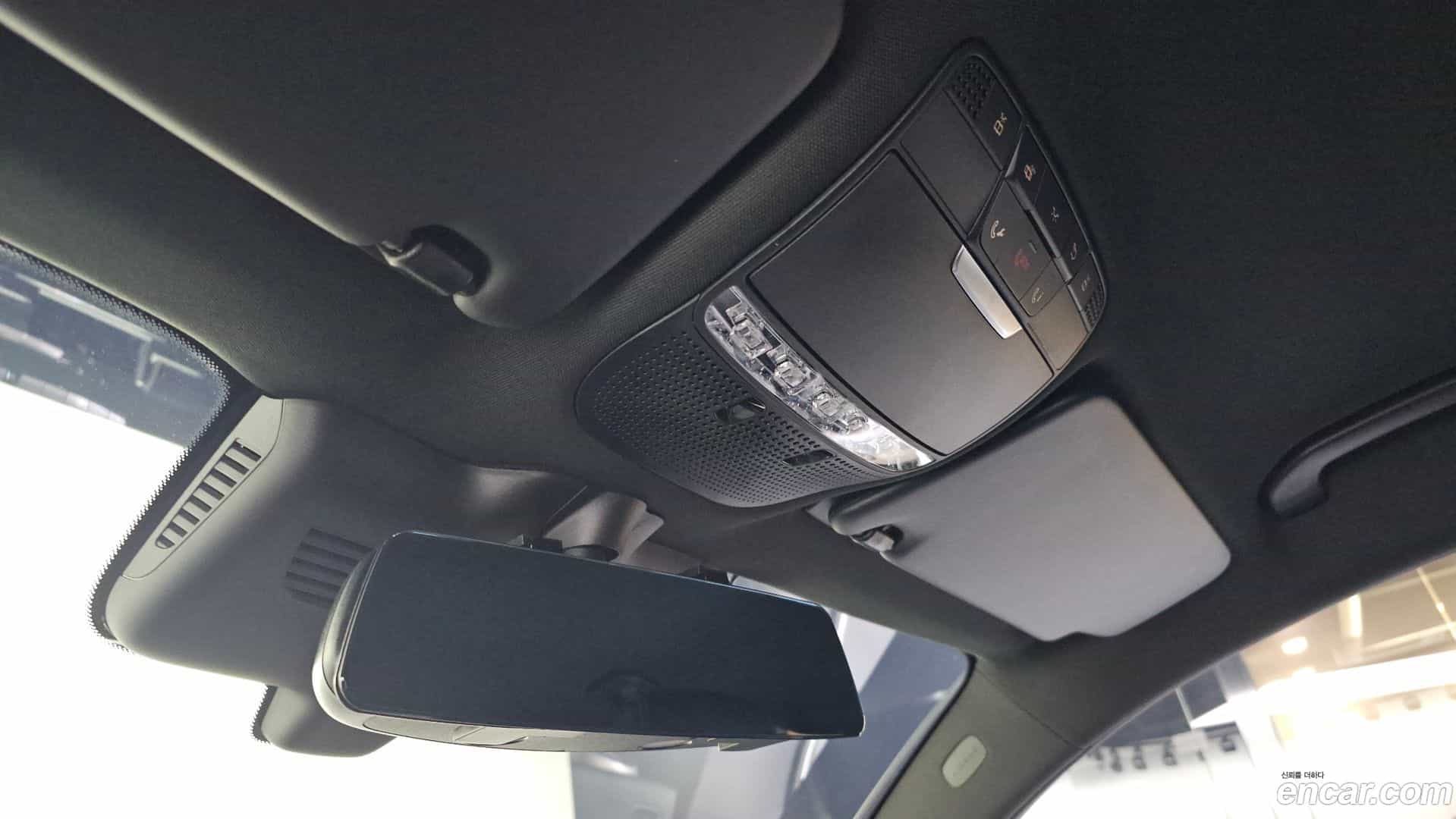GLC-Class Mercedes-Benz 2019.6-OPTION-022