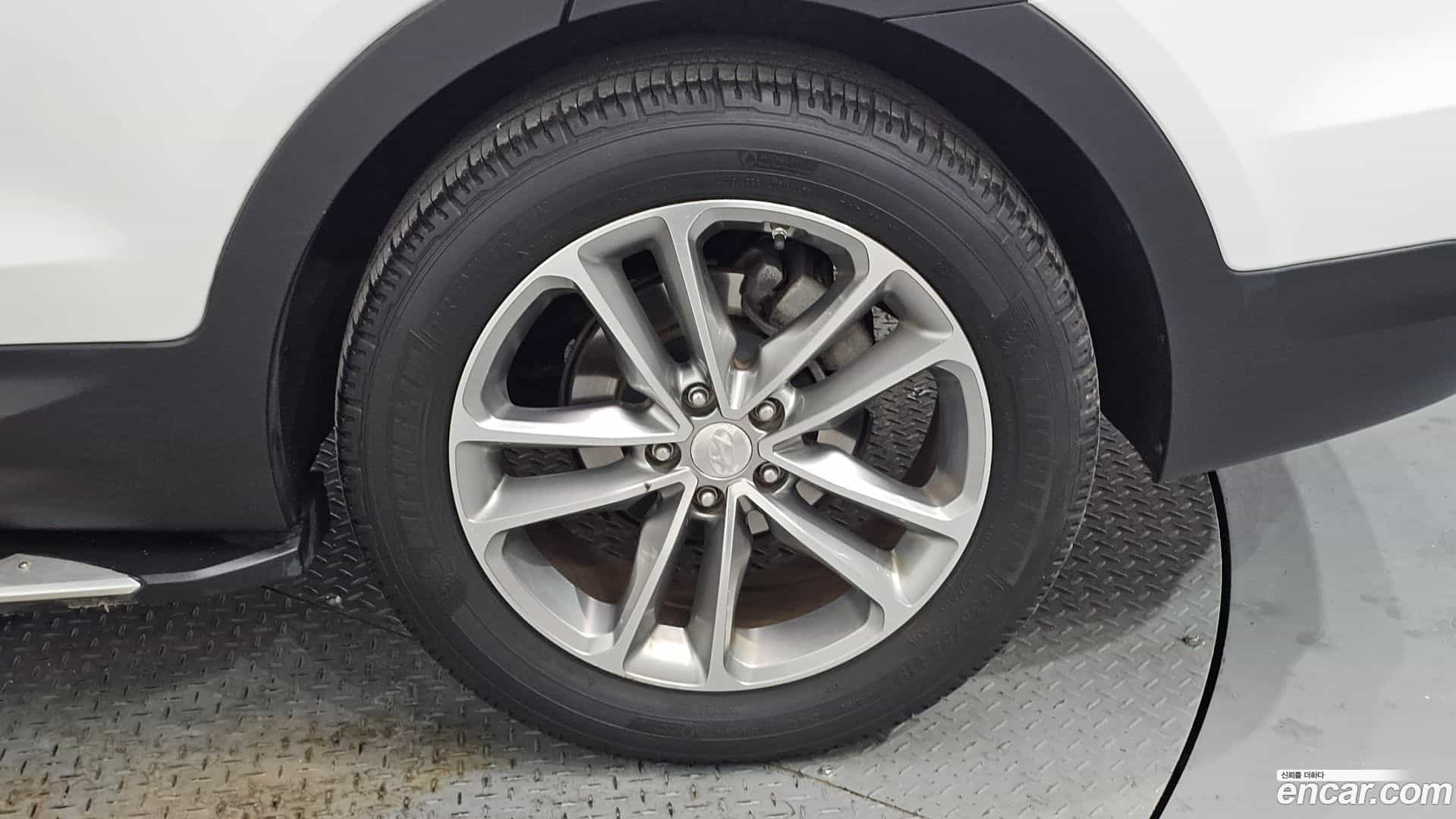 Santafe Hyundai 2015.8-OUTER-005