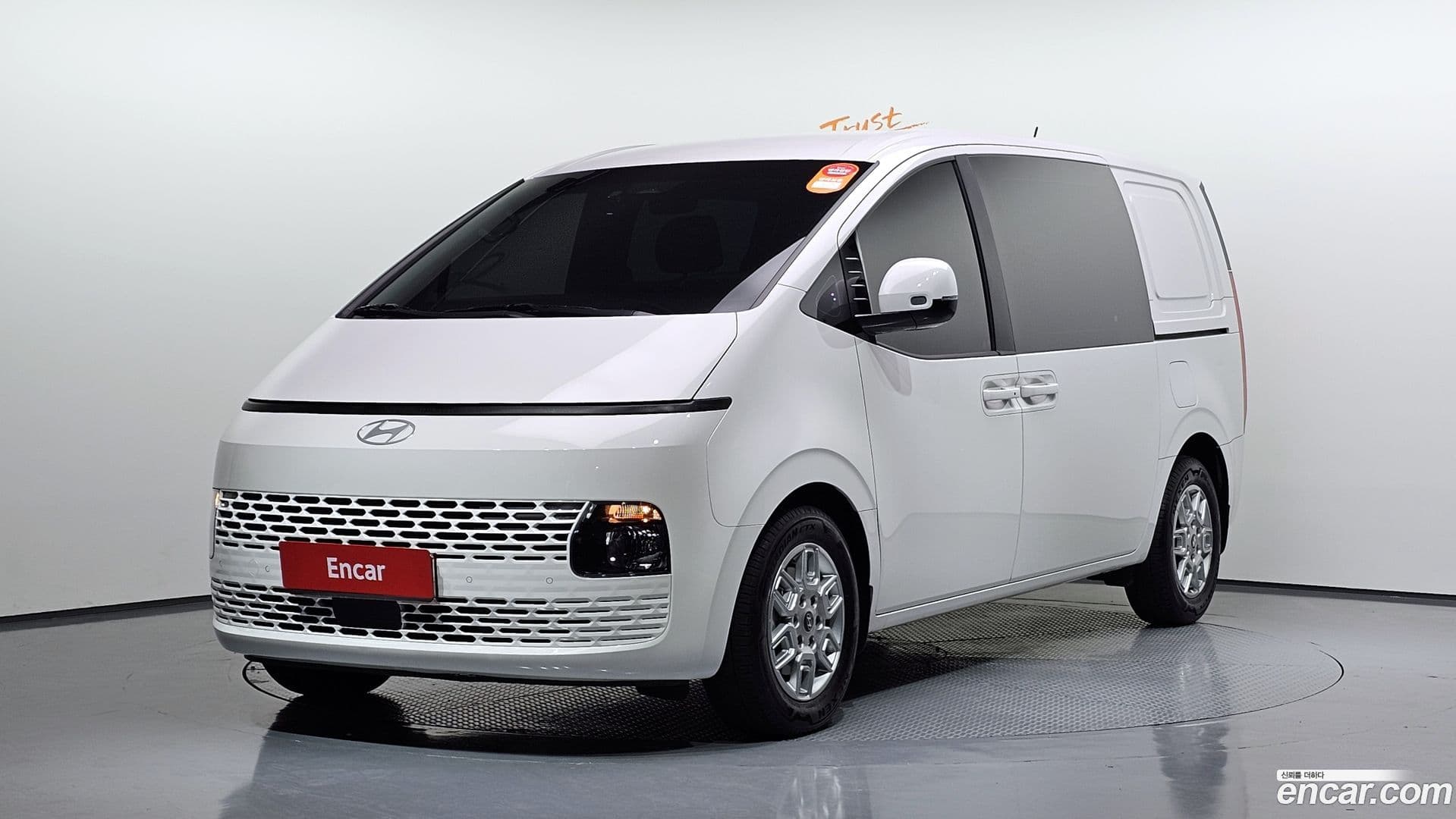 Main__Slider__Photo:Staria Hyundai 2024.9-0