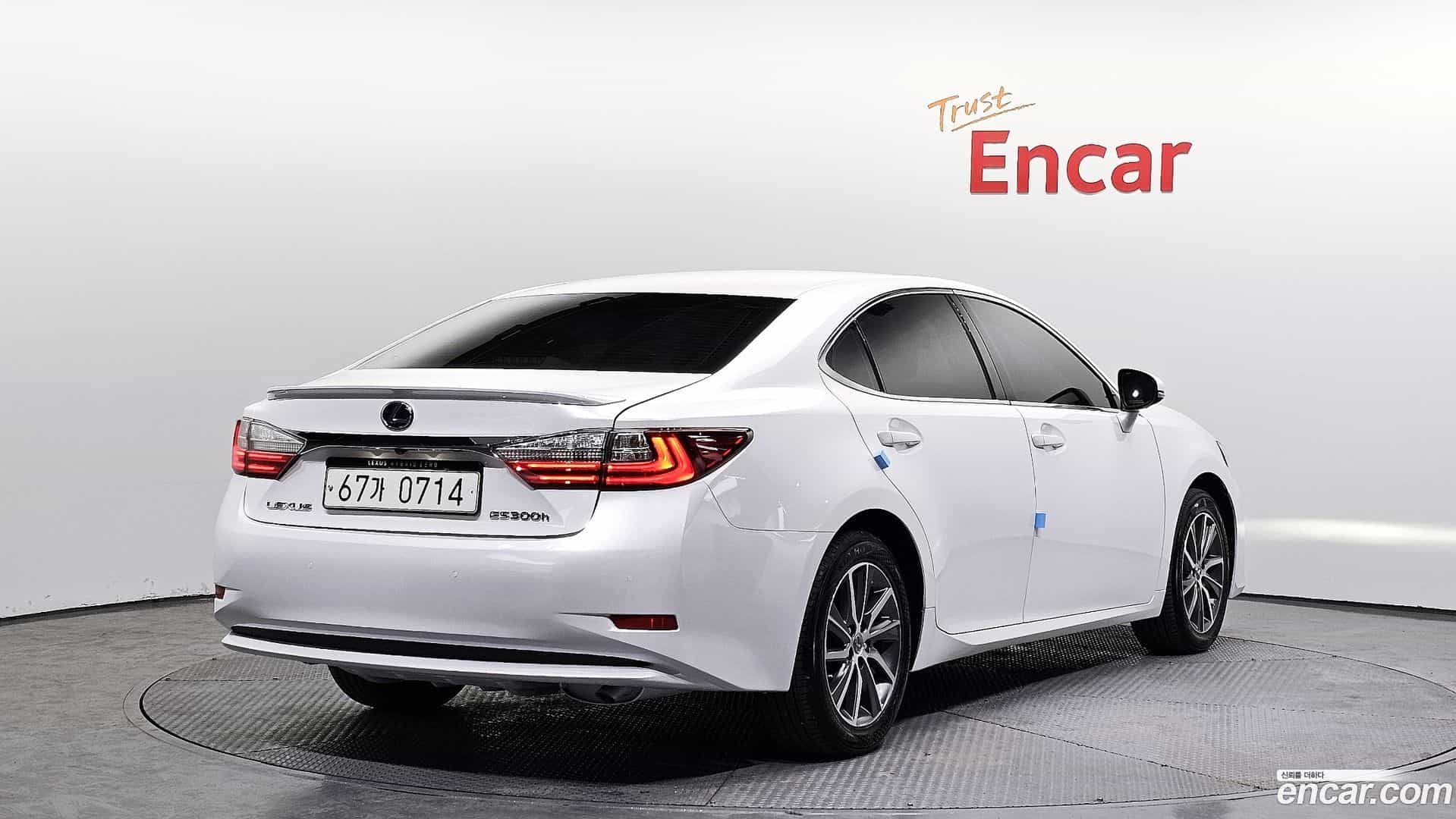 ES Lexus 2016.5-OUTER-002