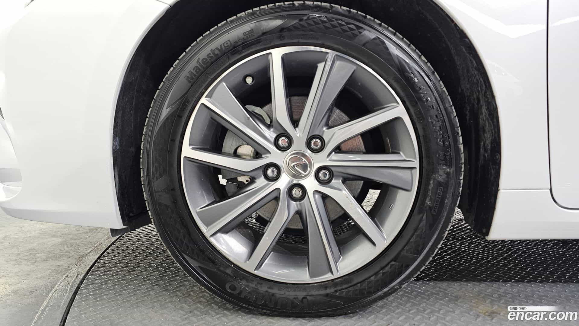 ES Lexus 2016.5-OUTER-005