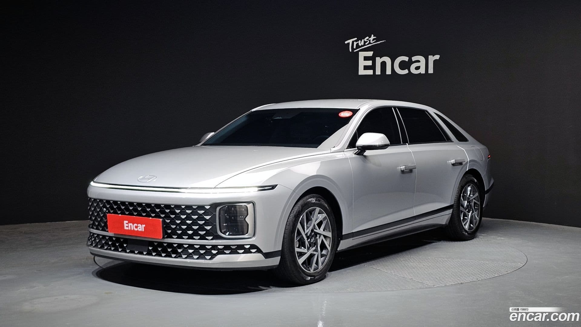 Main__Slider__Photo:Grandeur Hyundai 2023.0-0