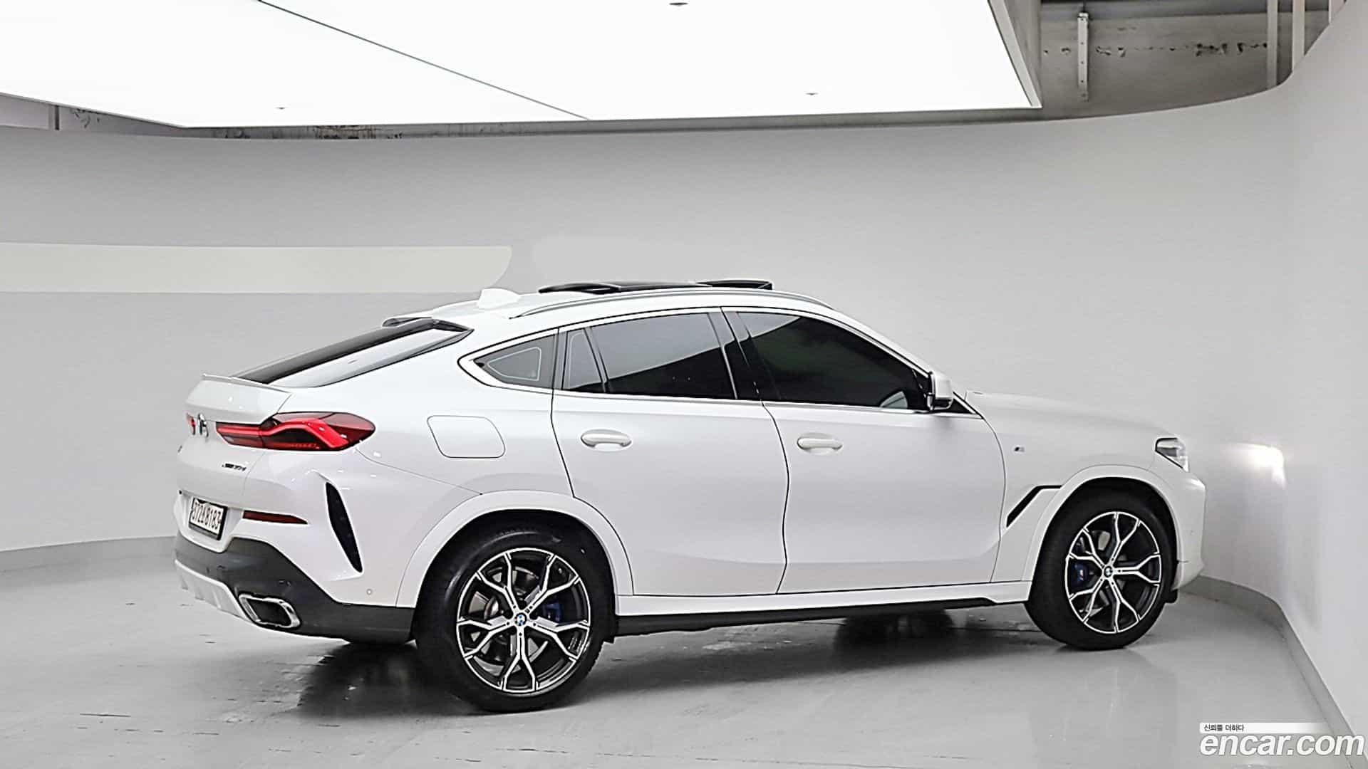 X6 BMW 2021.0-OUTER-004