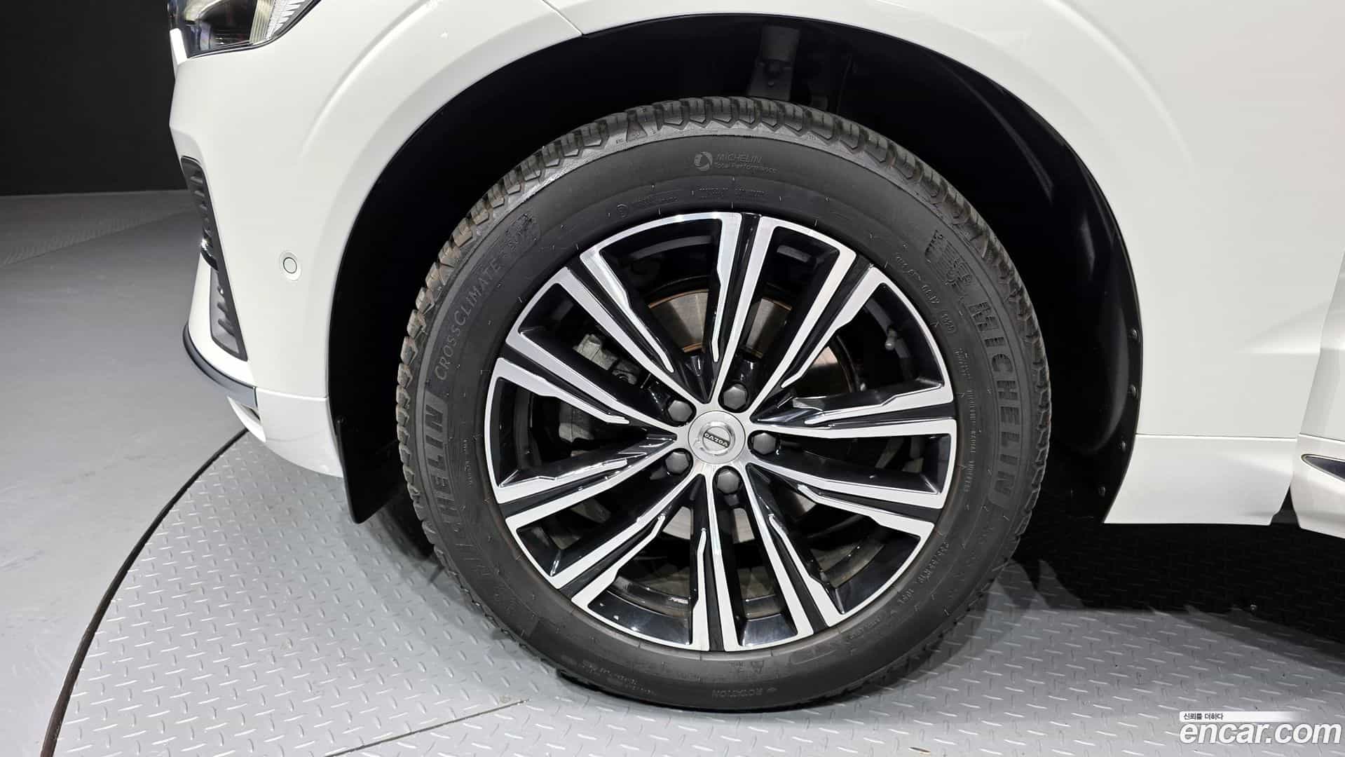 XC60 Volvo 2022.1-OUTER-005