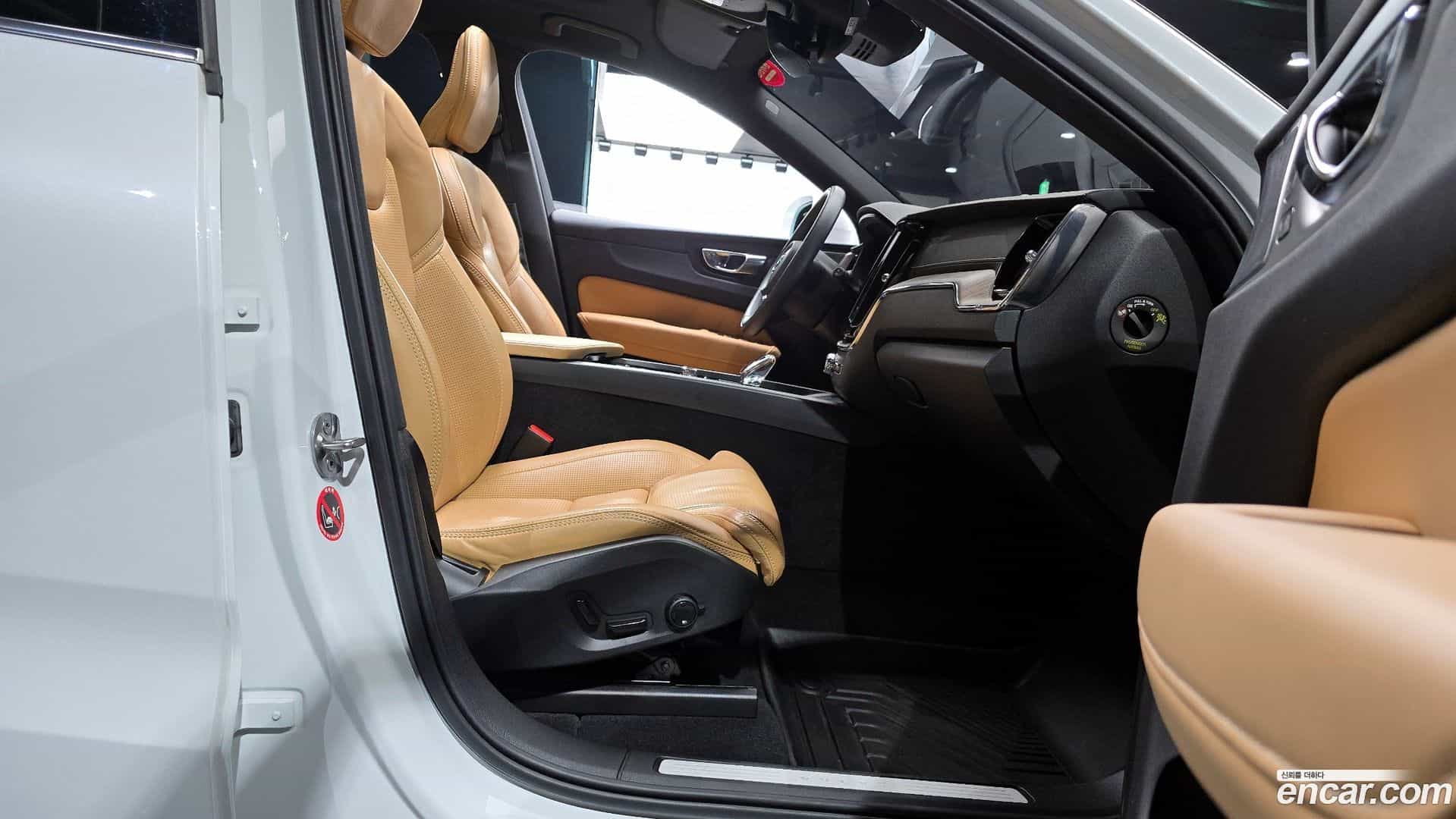 XC60 Volvo 2022.1-OPTION-015