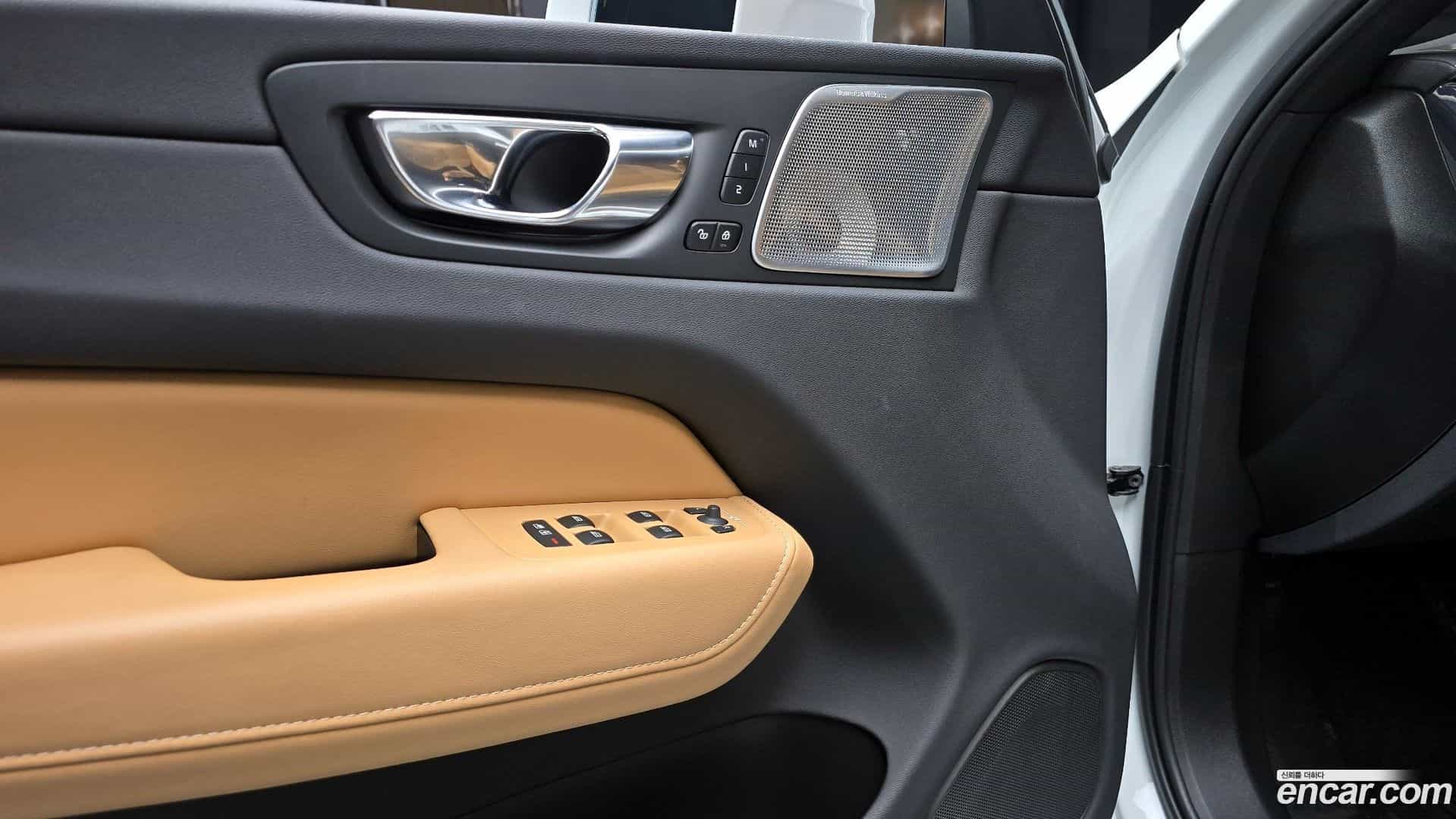 XC60 Volvo 2022.1-OPTION-022