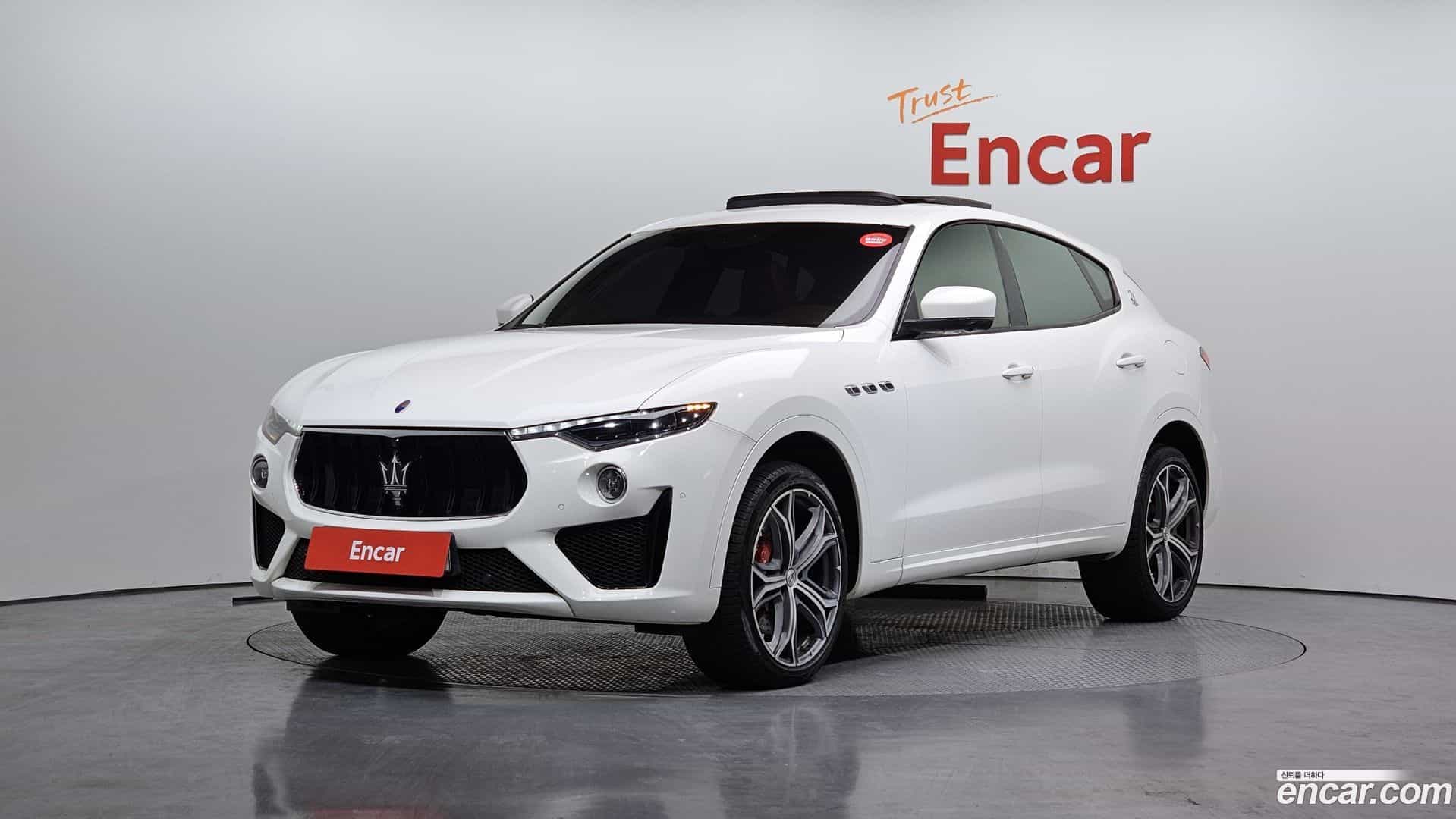 Levante Maserati 2020.11-OUTER-001