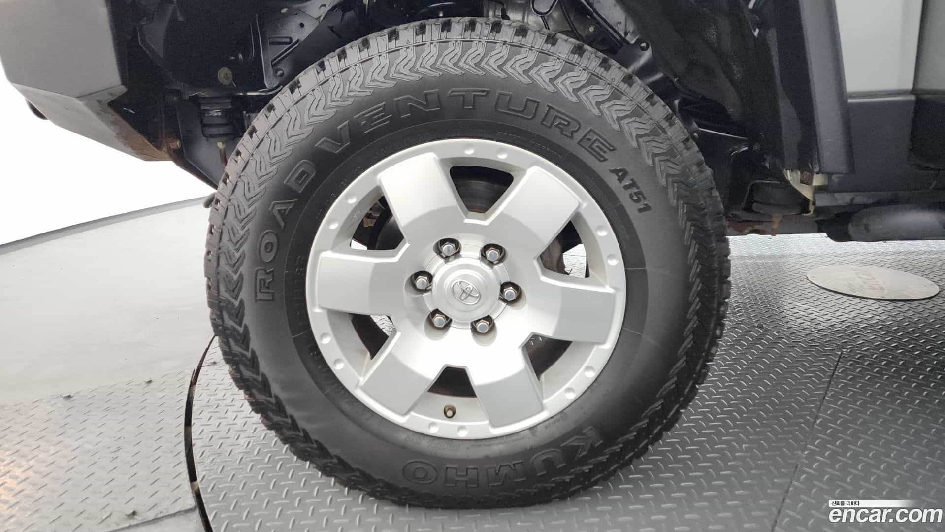 FJ Cruiser Toyota 2010.11-OUTER-005