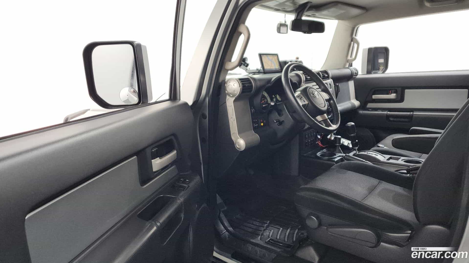 FJ Cruiser Toyota 2010.11-INNER-010