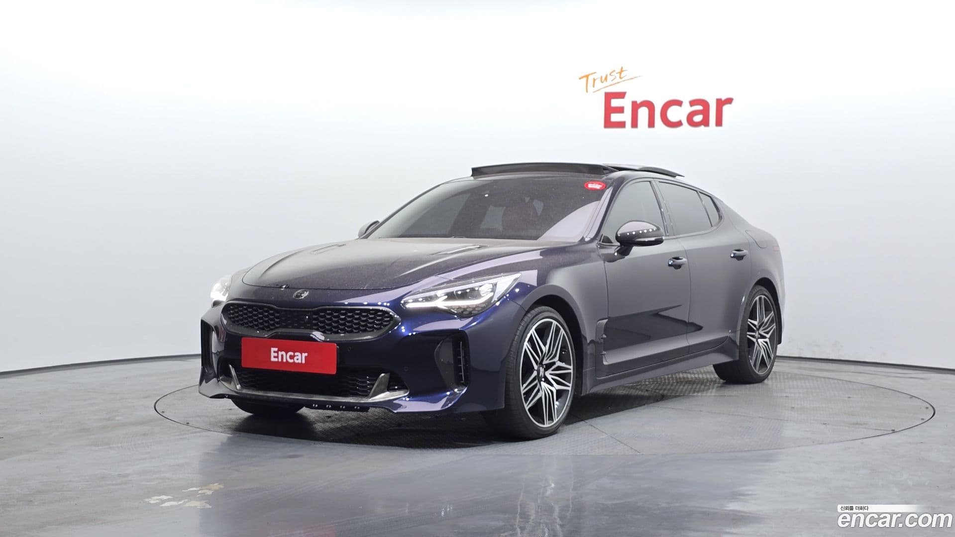 Main__Slider__Photo:Stinger Kia 2017.7-0
