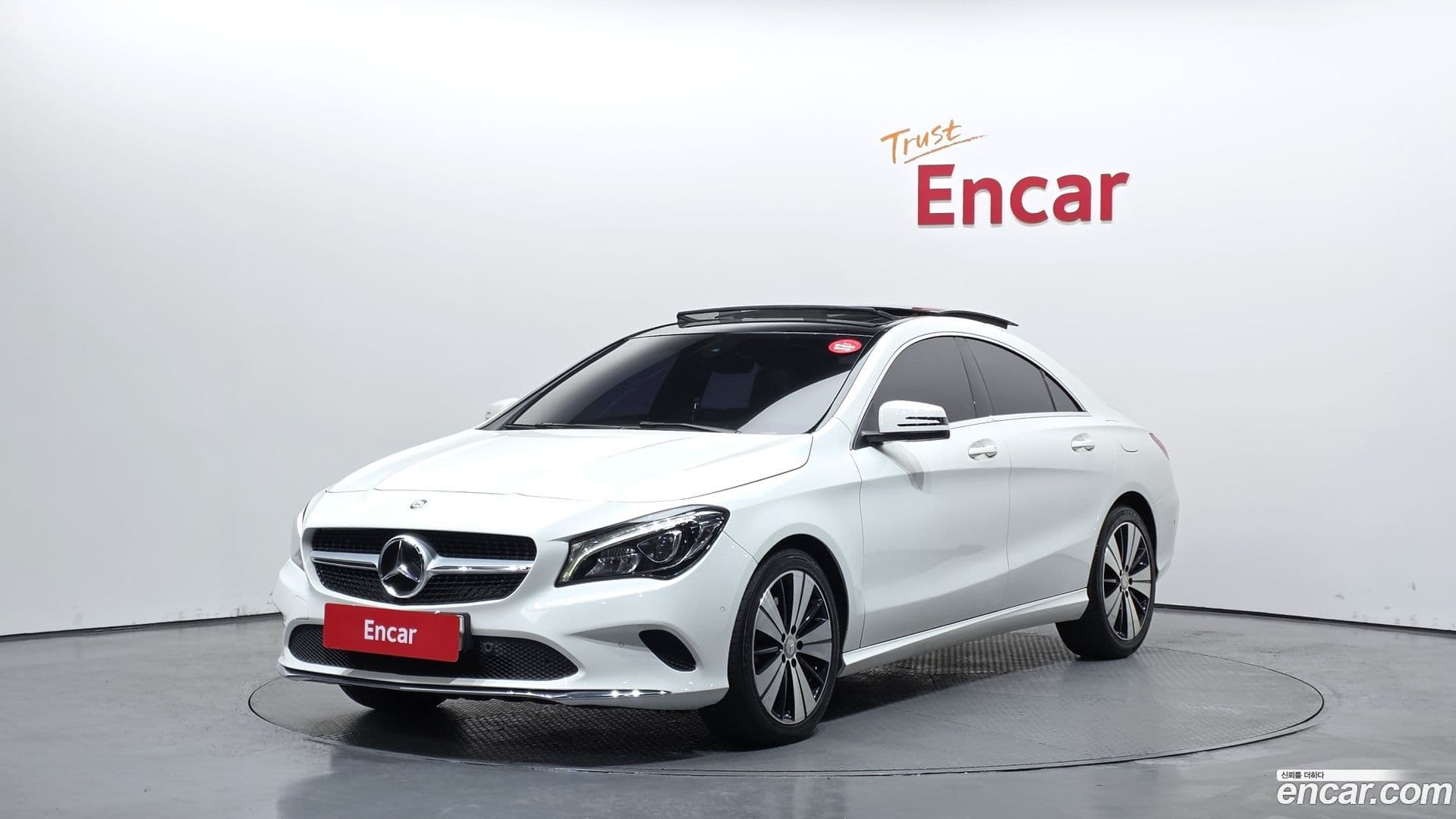 Main__Slider__Photo:CLA-Class Mercedes-Benz 2017.3-0
