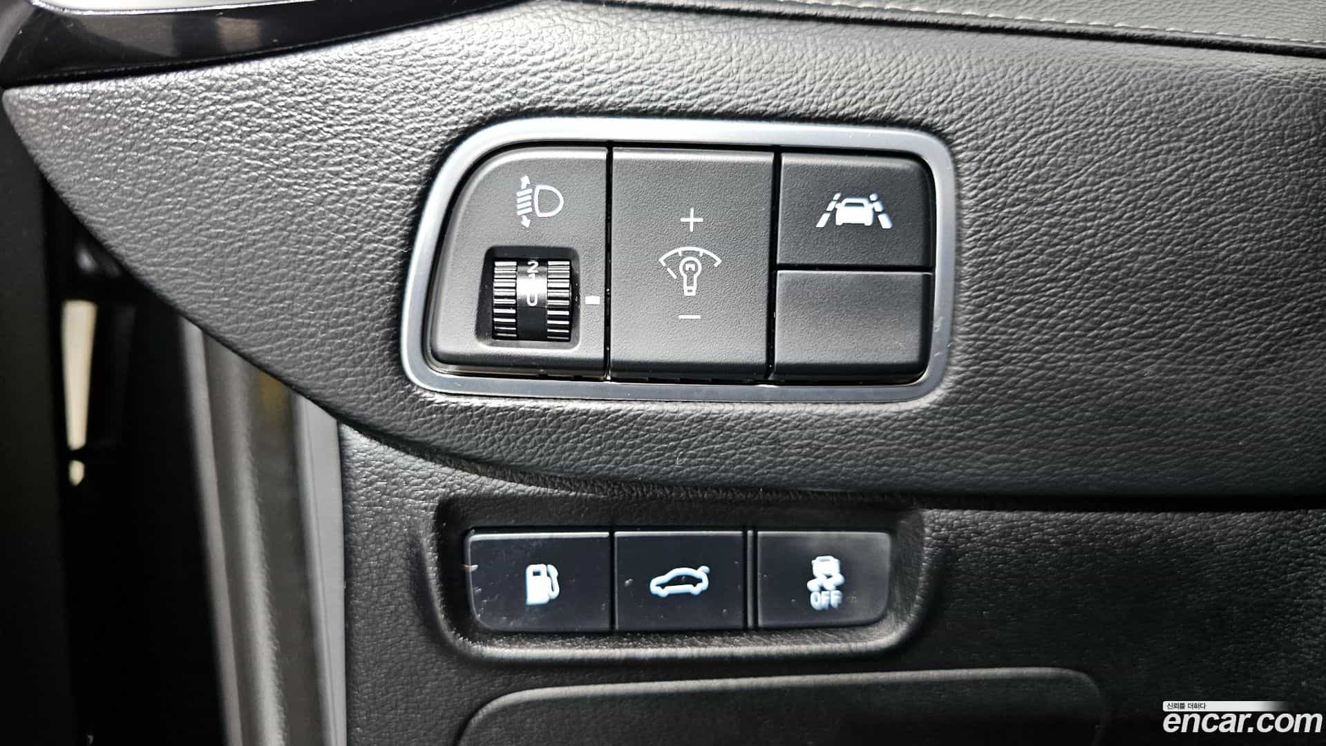 Grandeur Hyundai 2019.5-OPTION-018