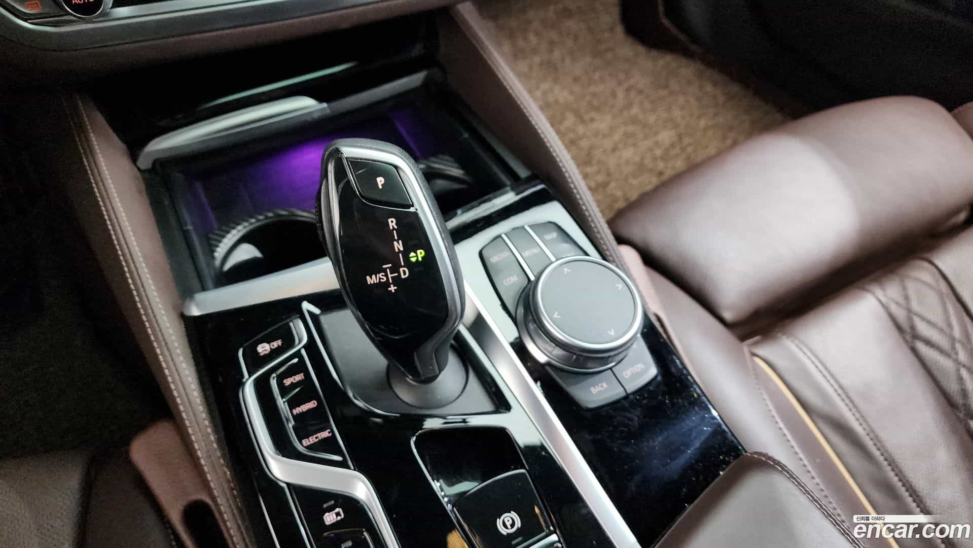5-Series BMW 2021.6-INNER-009