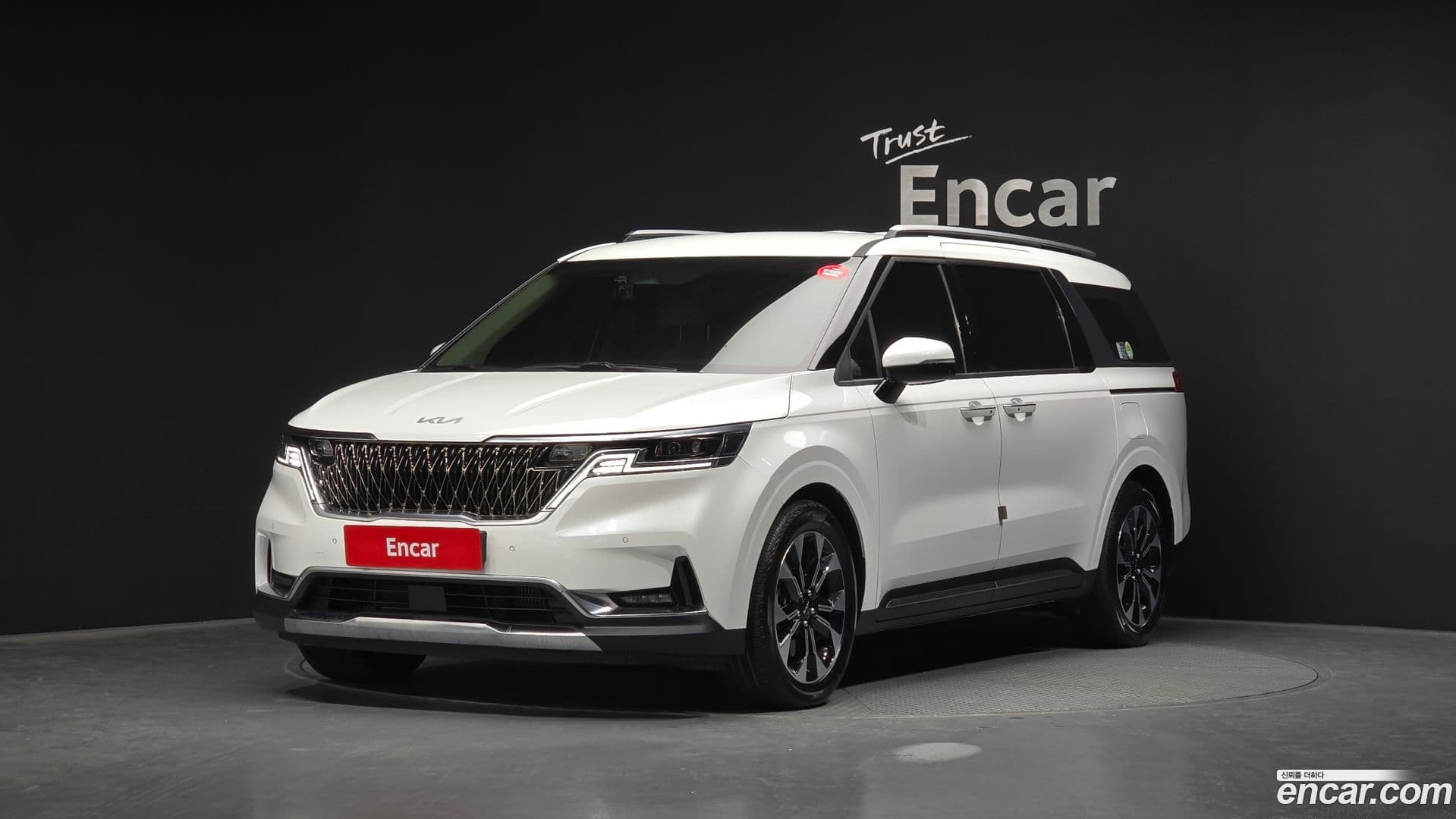 Main__Slider__Photo:Canival Kia 2021.5-0
