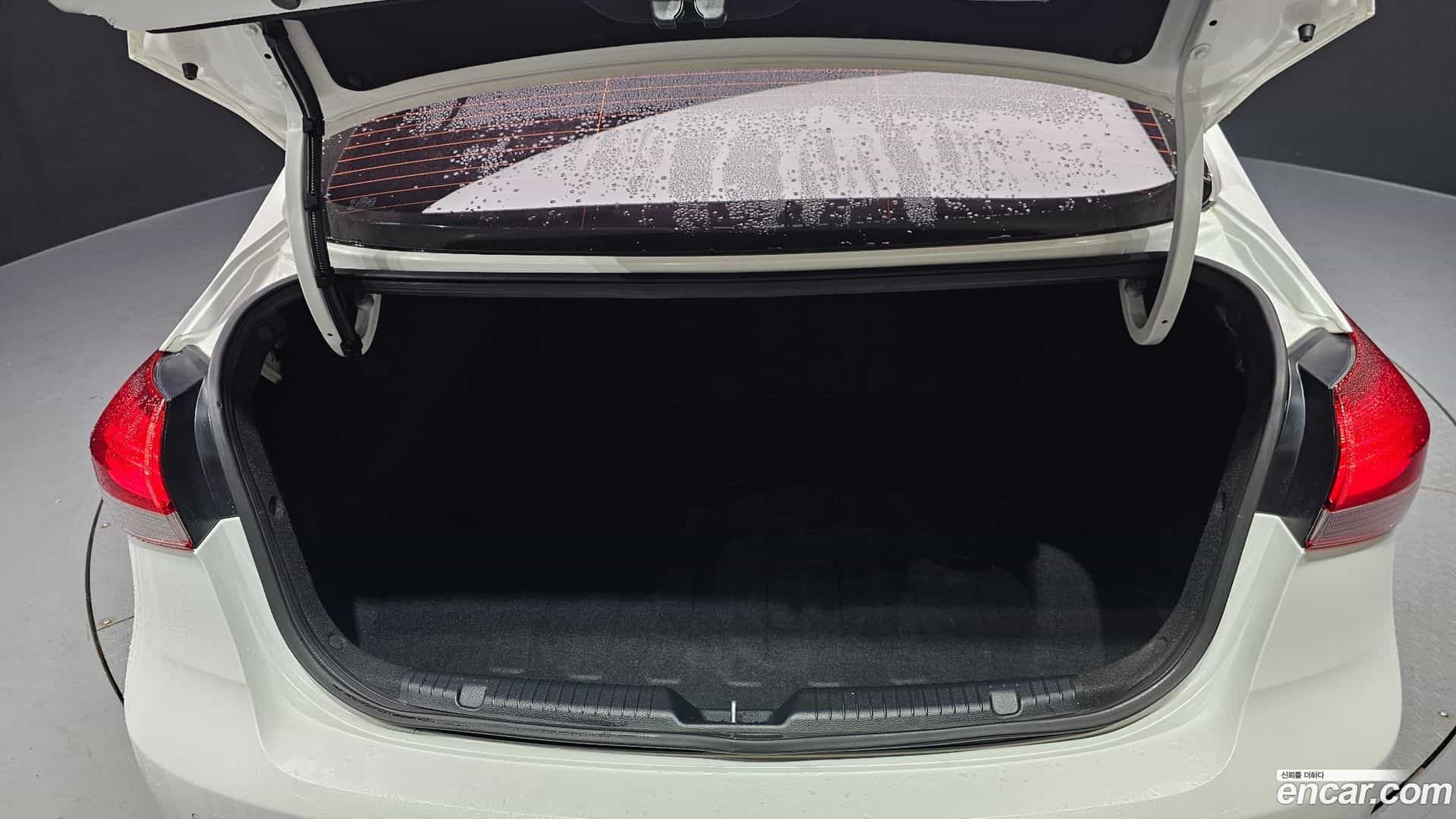 K3 Kia 2018.0-OPTION-024