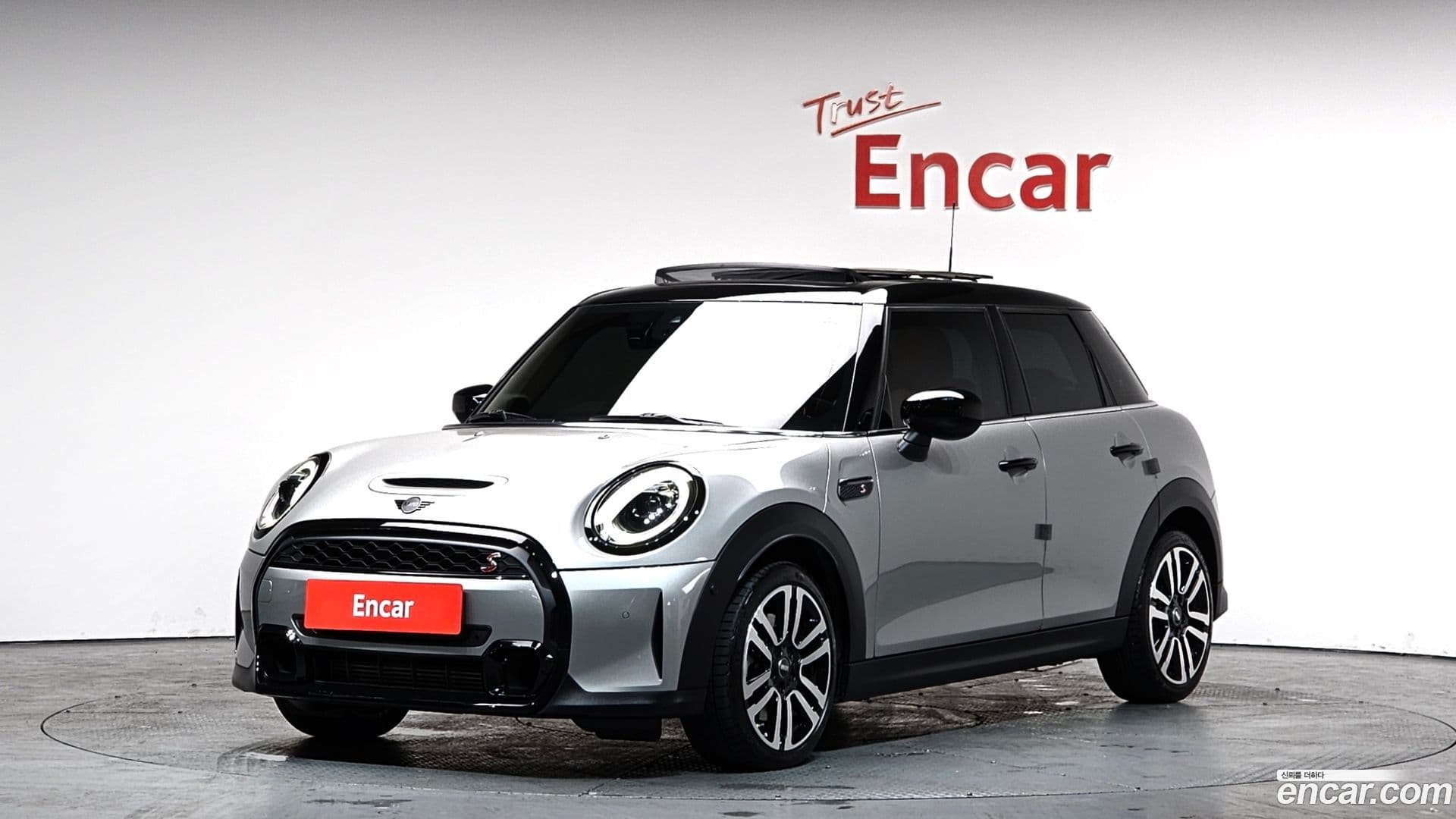 Main__Slider__Photo:Cooper Mini 2024.3-0