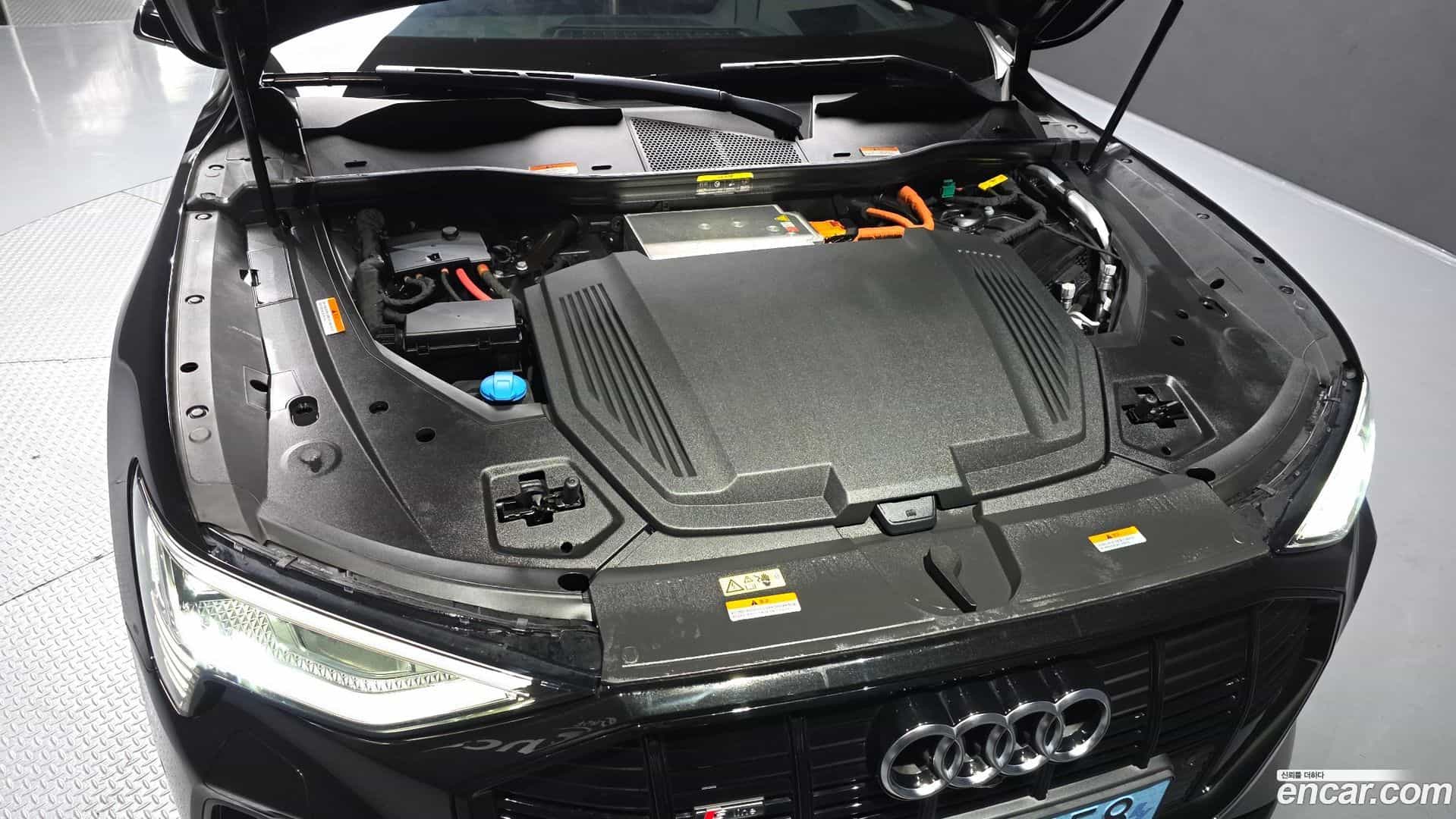 e-tron Audi 2021.11-OUTER-006