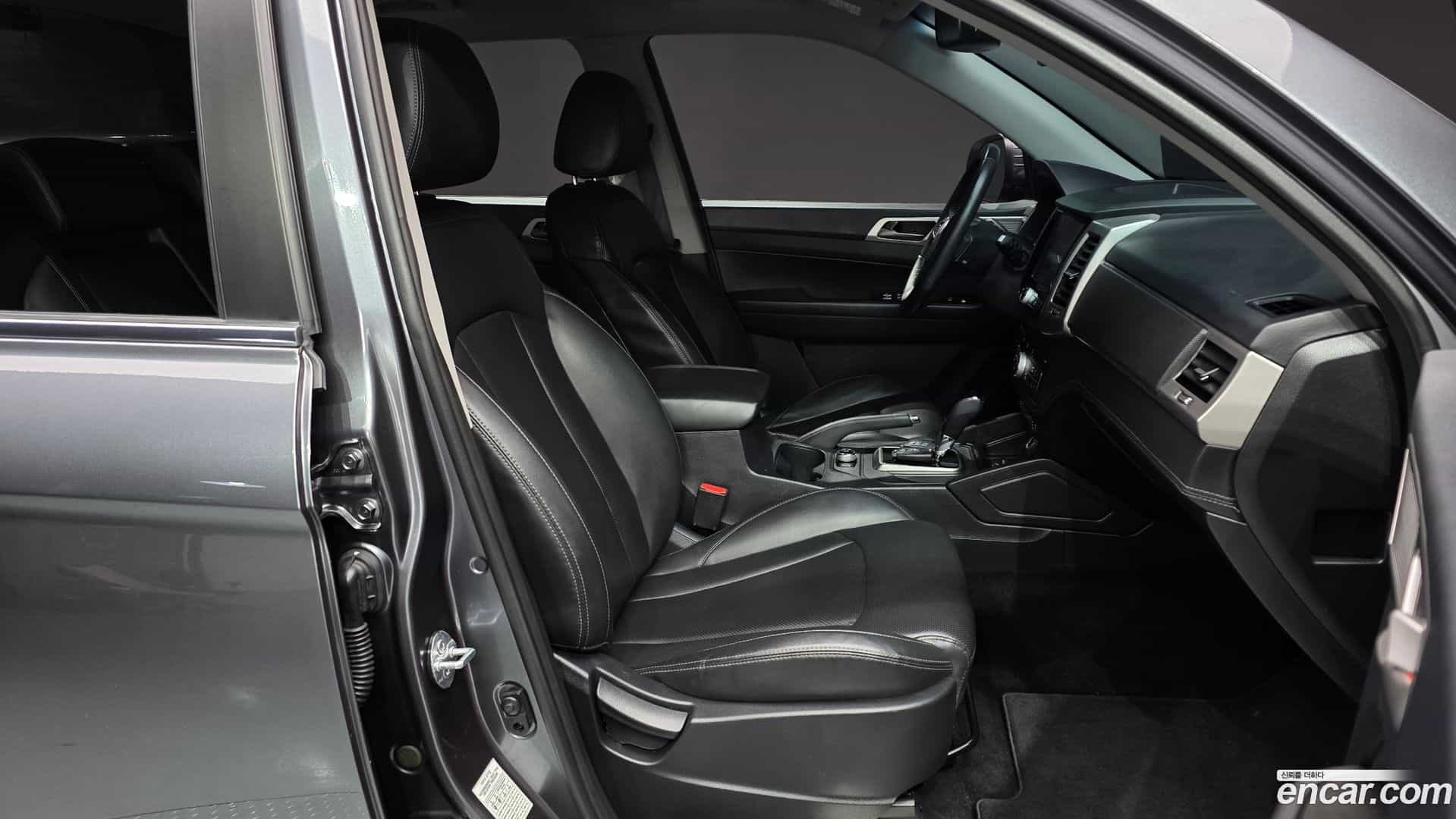 Rexton KG Mobility 2018.4-INNER-010