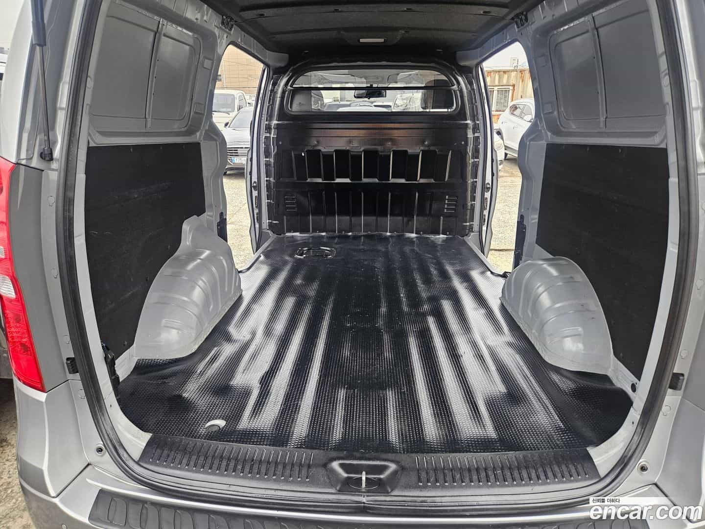 Starex Hyundai 2019.1-OPTION-024