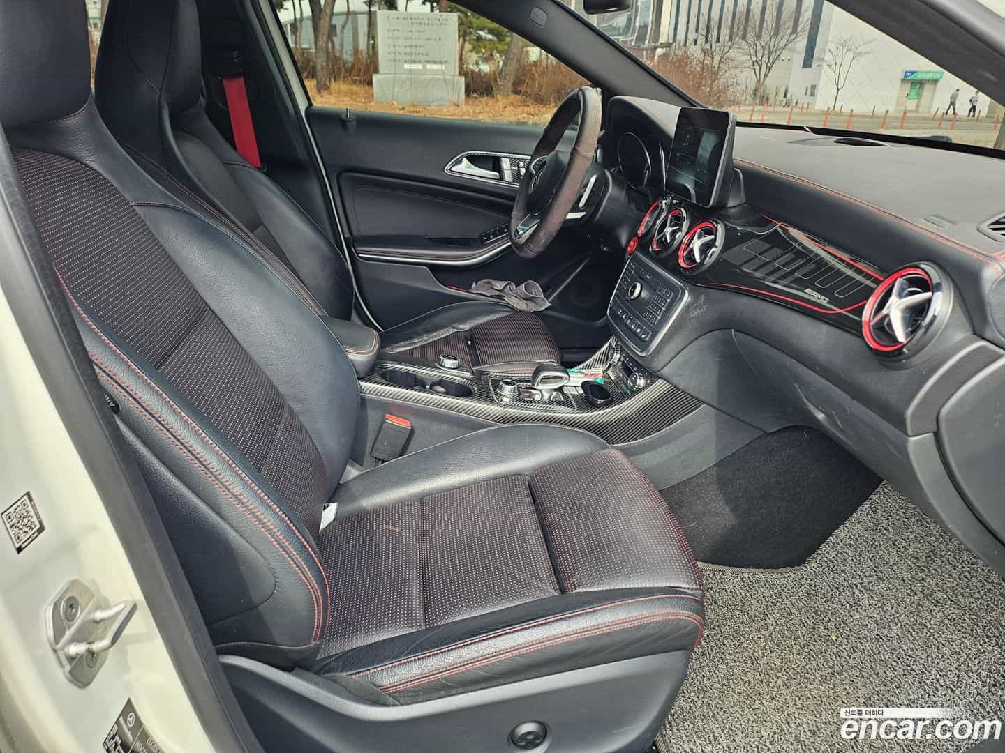 GLA-Class Mercedes-Benz 2016.0-OPTION-017