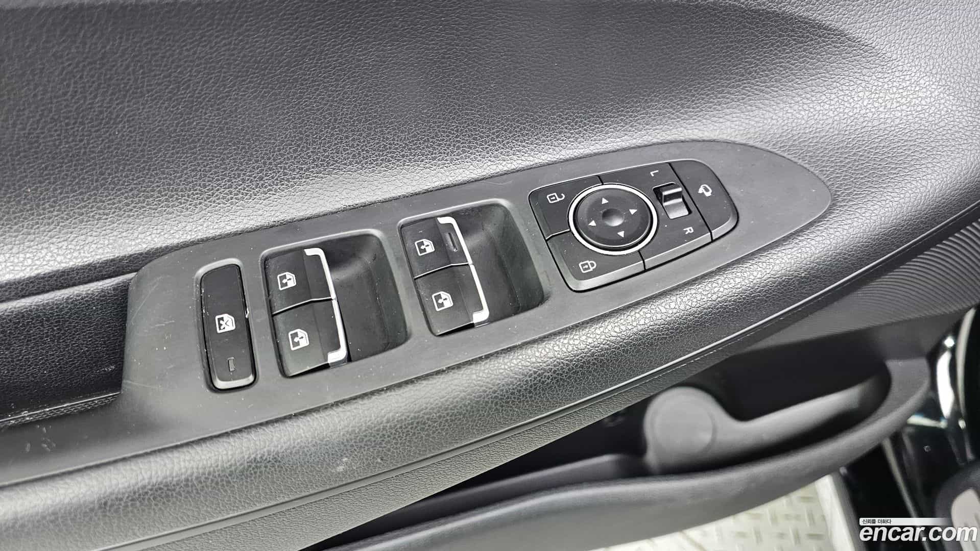 Grandeur Hyundai 2021.4-OPTION-022