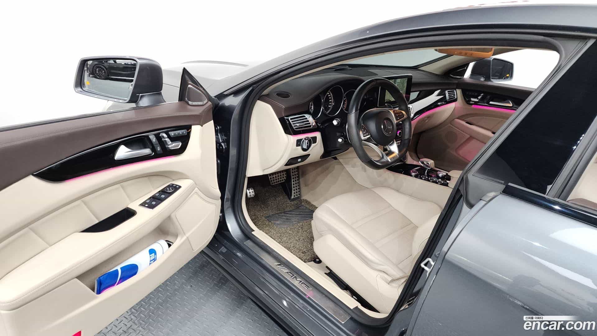 CLS-Class Mercedes-Benz 2015.11-INNER-010