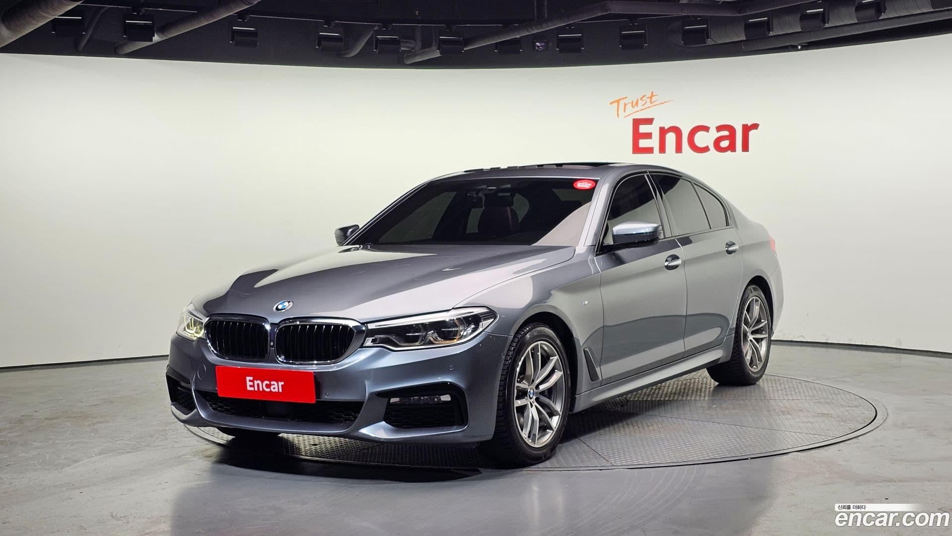 Main__Slider__Photo:5-Series BMW 2017.5-0