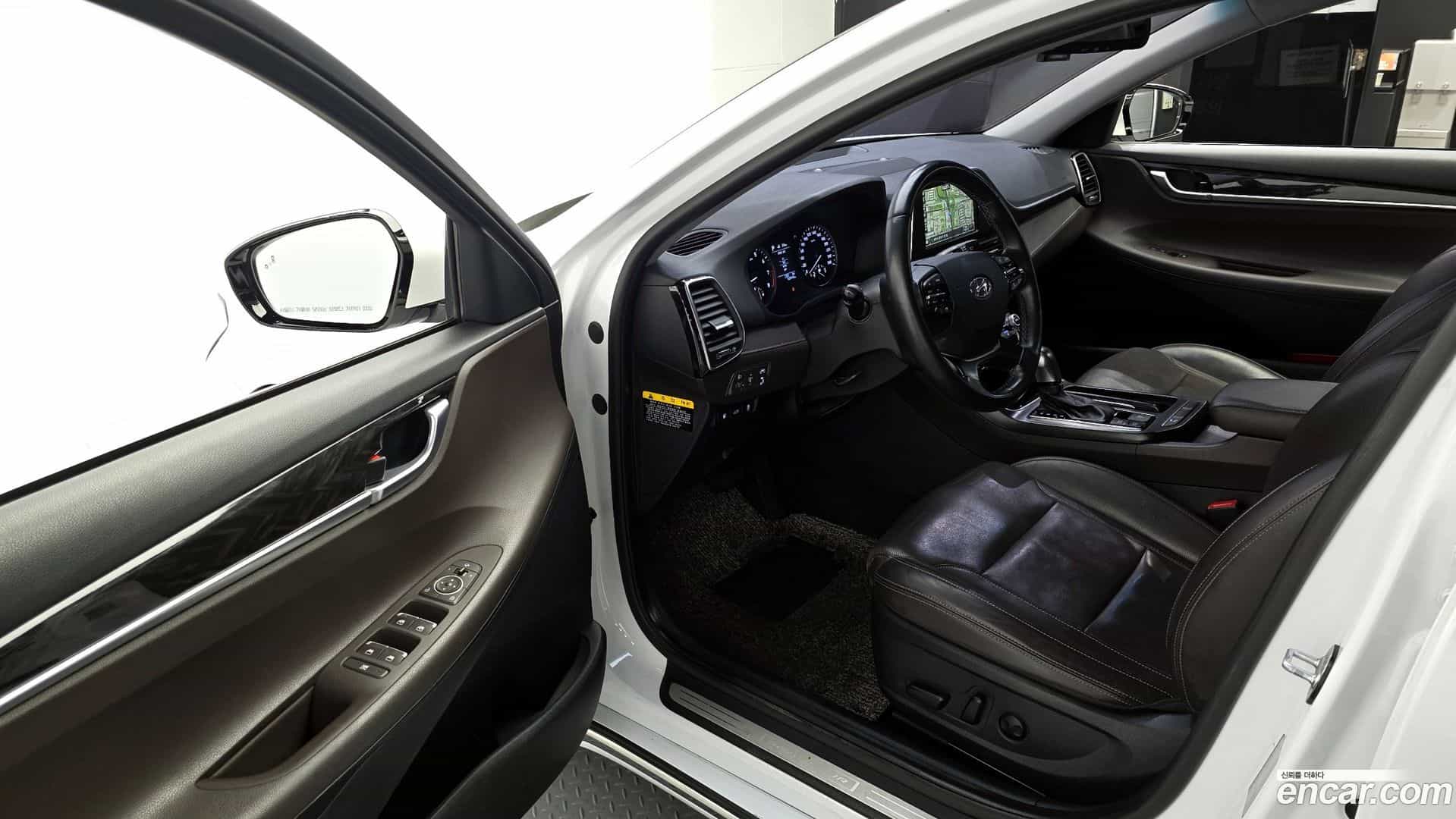 Grandeur Hyundai 2016.11-INNER-010