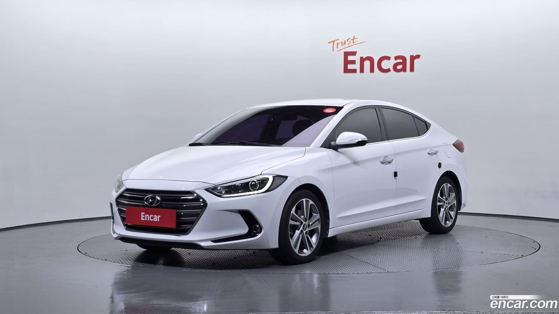 Main__Slider__Photo:AVANTE Hyundai 2016.0-0