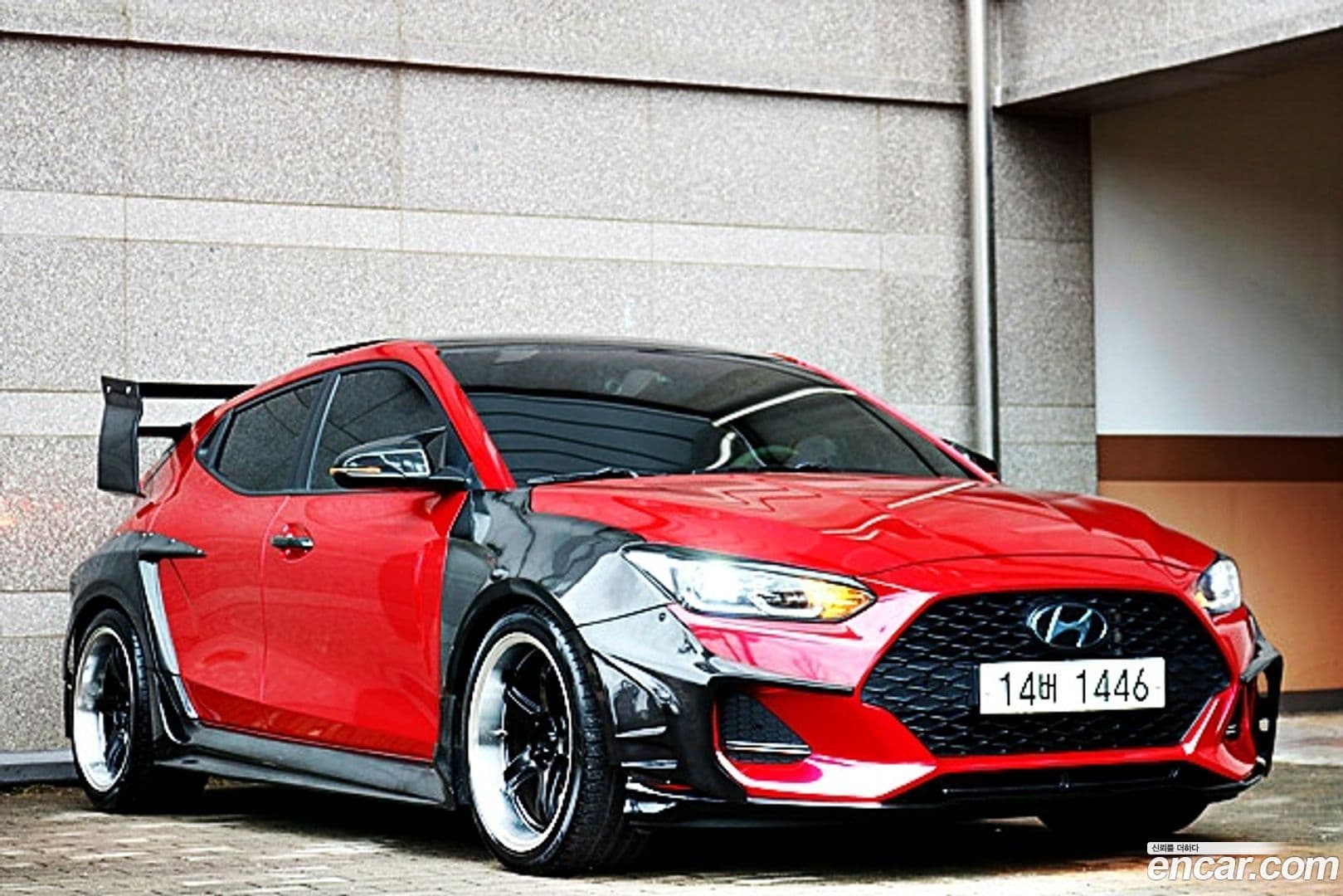 Main__Slider__Photo:Veloster Hyundai 2018.11-0
