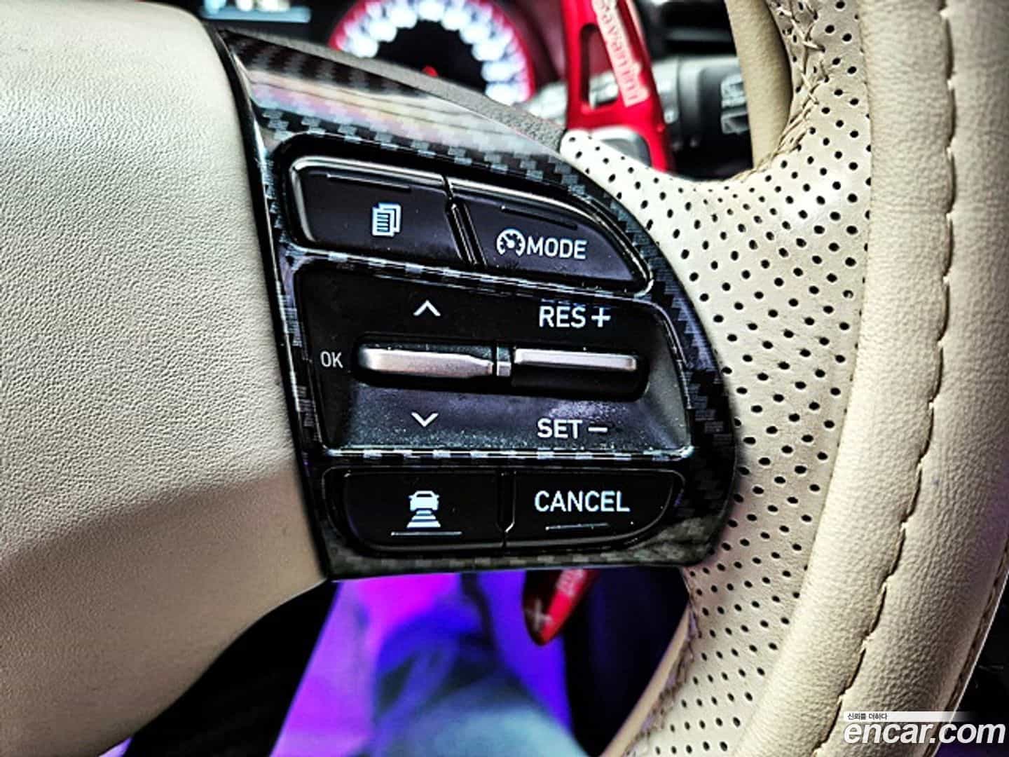Veloster Hyundai 2018.11-OPTION-016