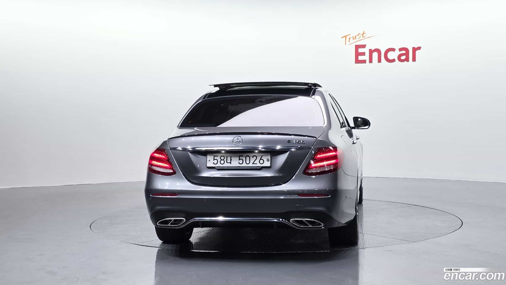 E-Class Mercedes-Benz 2017.7-OUTER-004