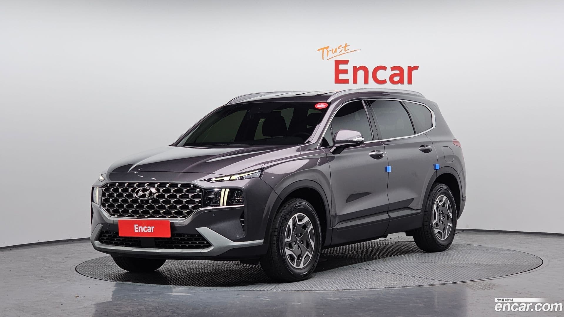Main__Slider__Photo:Santafe Hyundai 2022.0-0