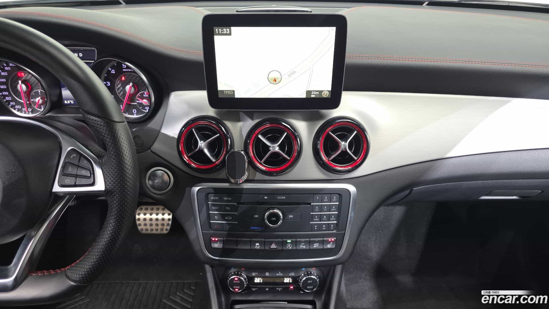 GLA-Class Mercedes-Benz 2017.4-OPTION-018