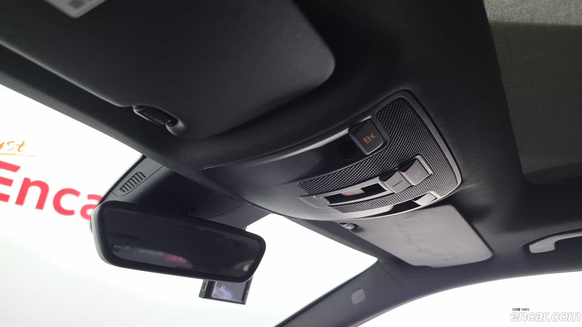 GLA-Class Mercedes-Benz 2017.4-OPTION-022
