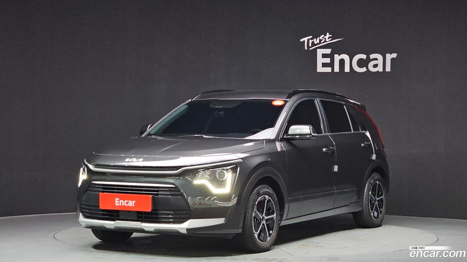 Main__Slider__Photo:Niro Kia 2024.4-0