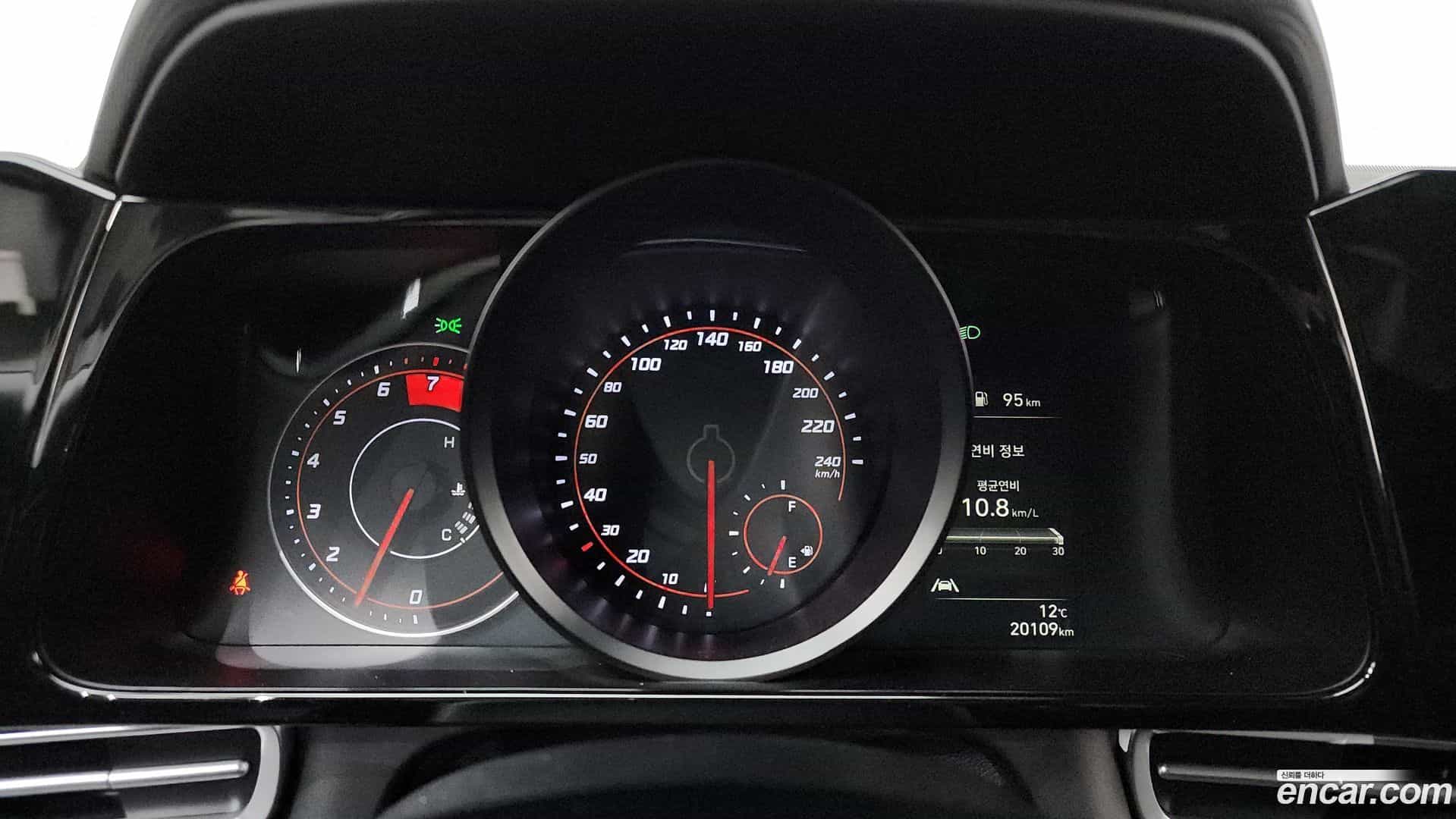 AVANTE Hyundai 2020.6-INNER-008