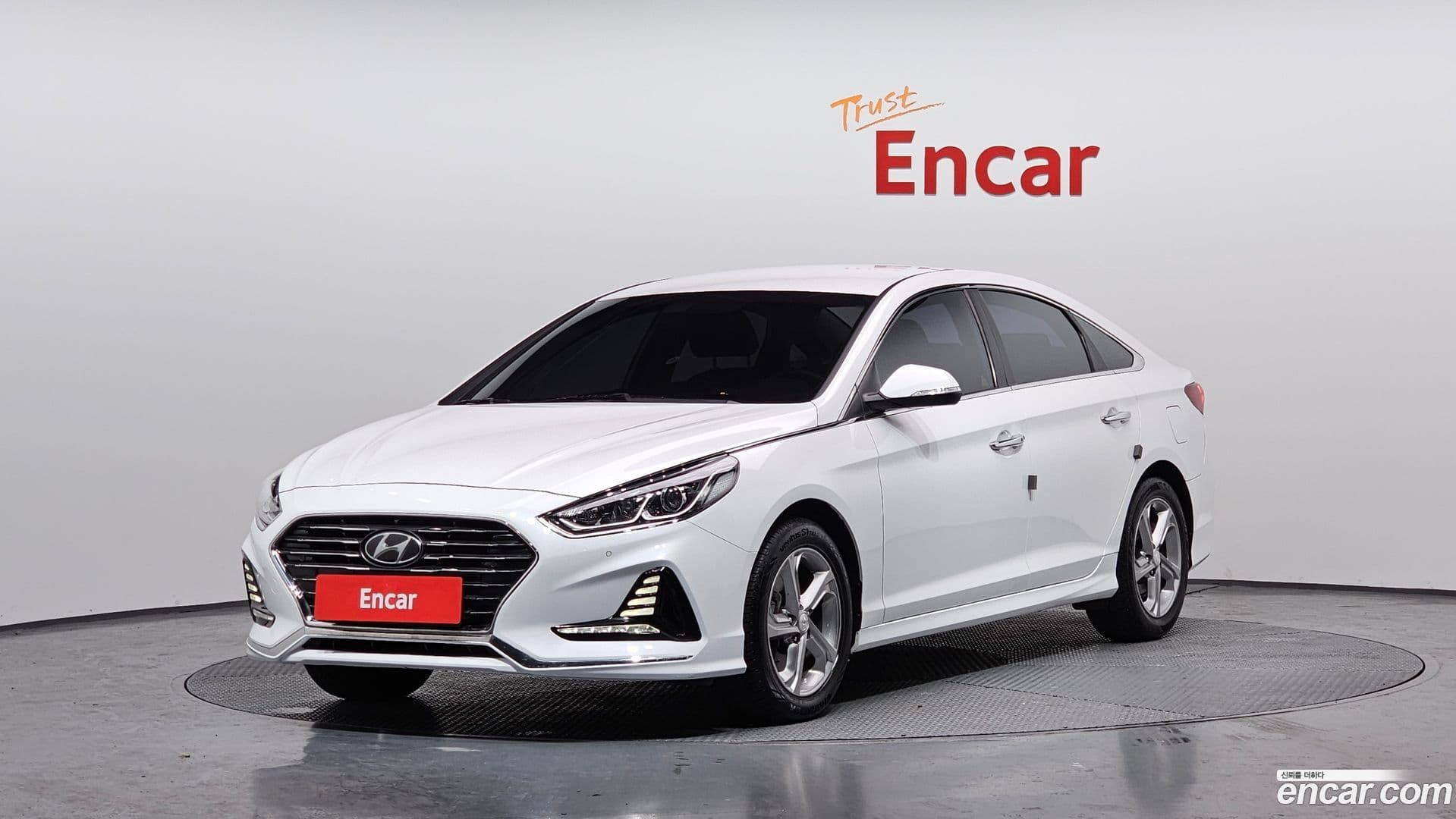 Main__Slider__Photo:Sonata Hyundai 2018.3-0