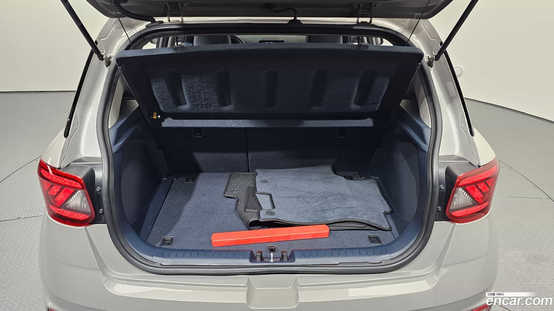 Venue Hyundai 2019.8-OPTION-024