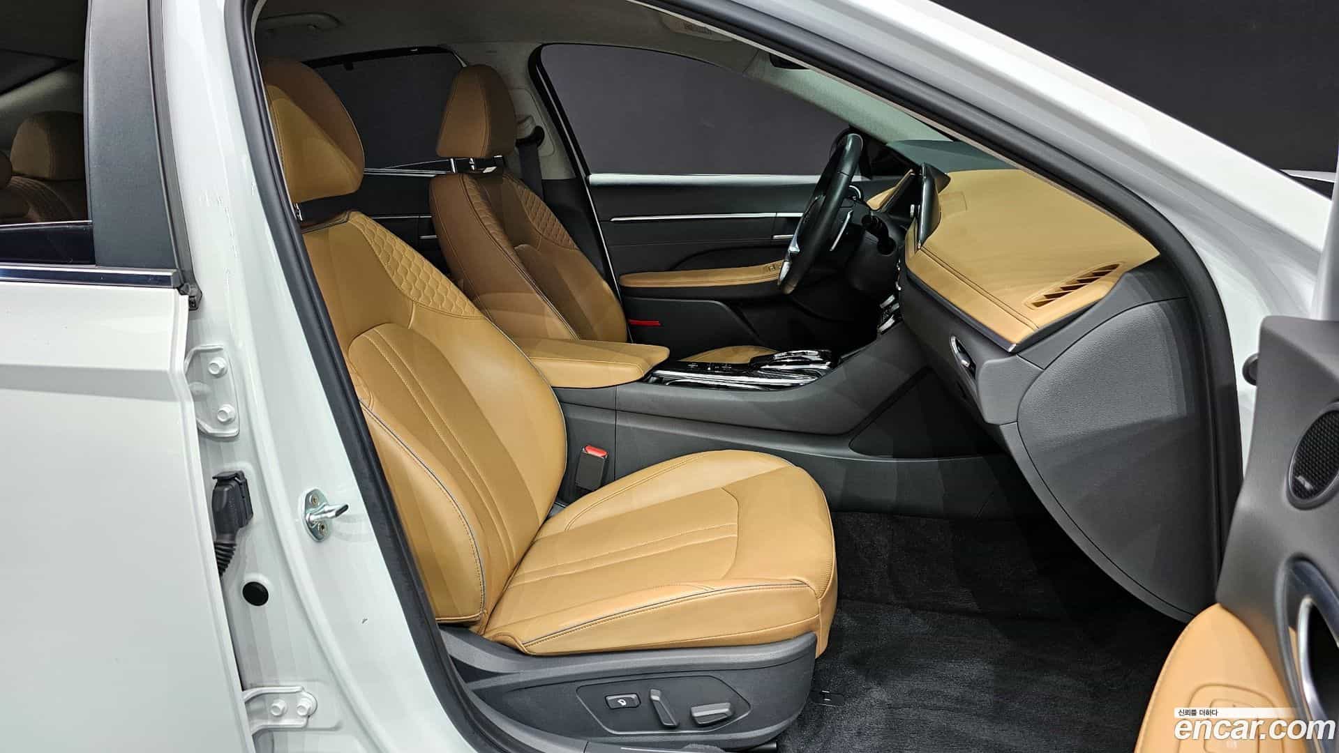 Sonata Hyundai 2019.4-INNER-010