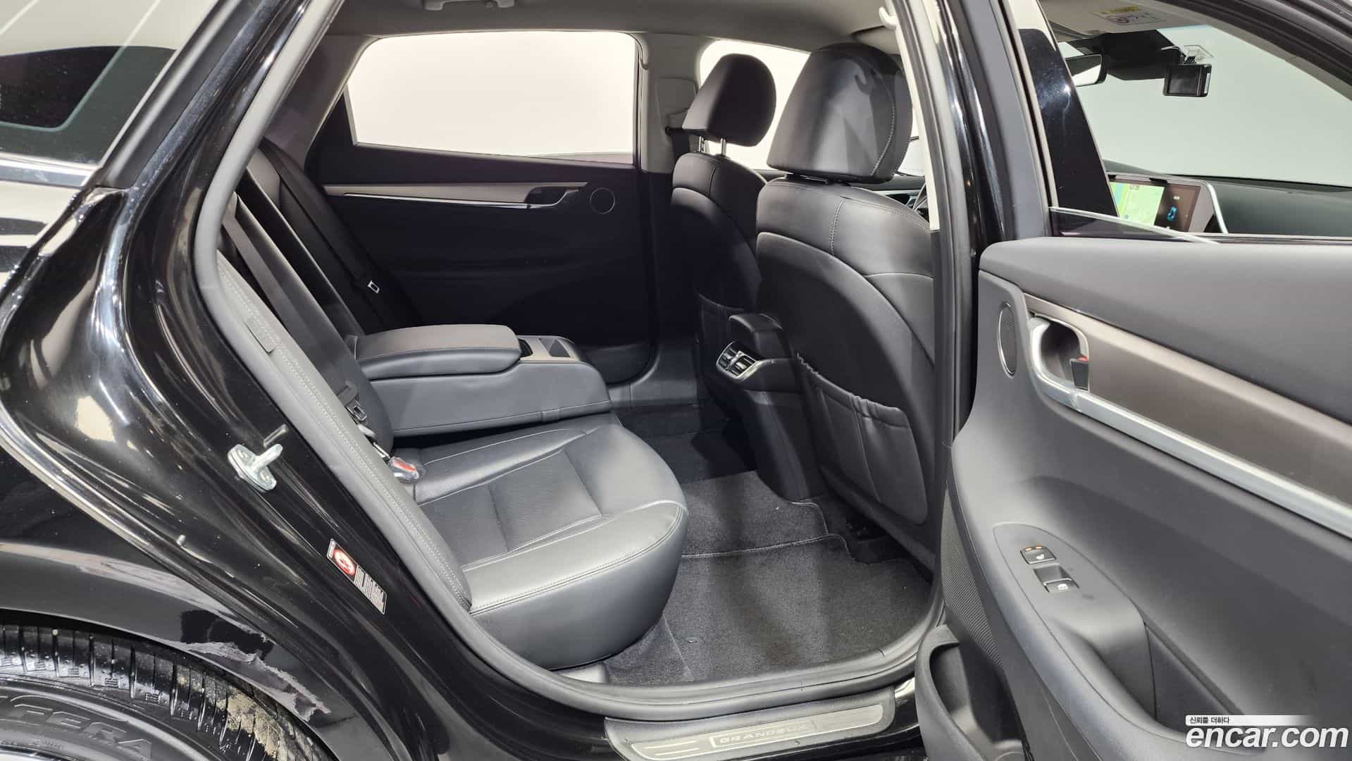 Grandeur Hyundai 2021.0-OPTION-016