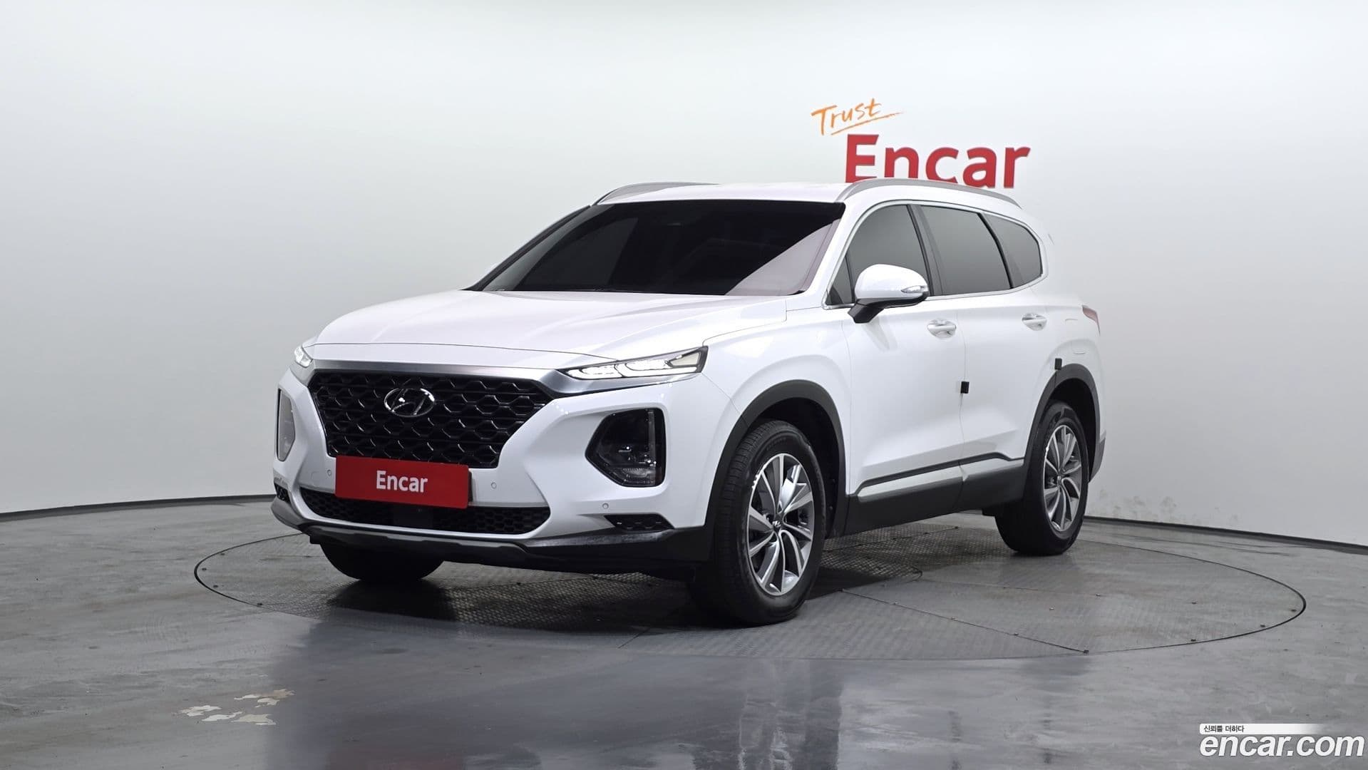 Main__Slider__Photo:Santafe Hyundai 2020.2-0