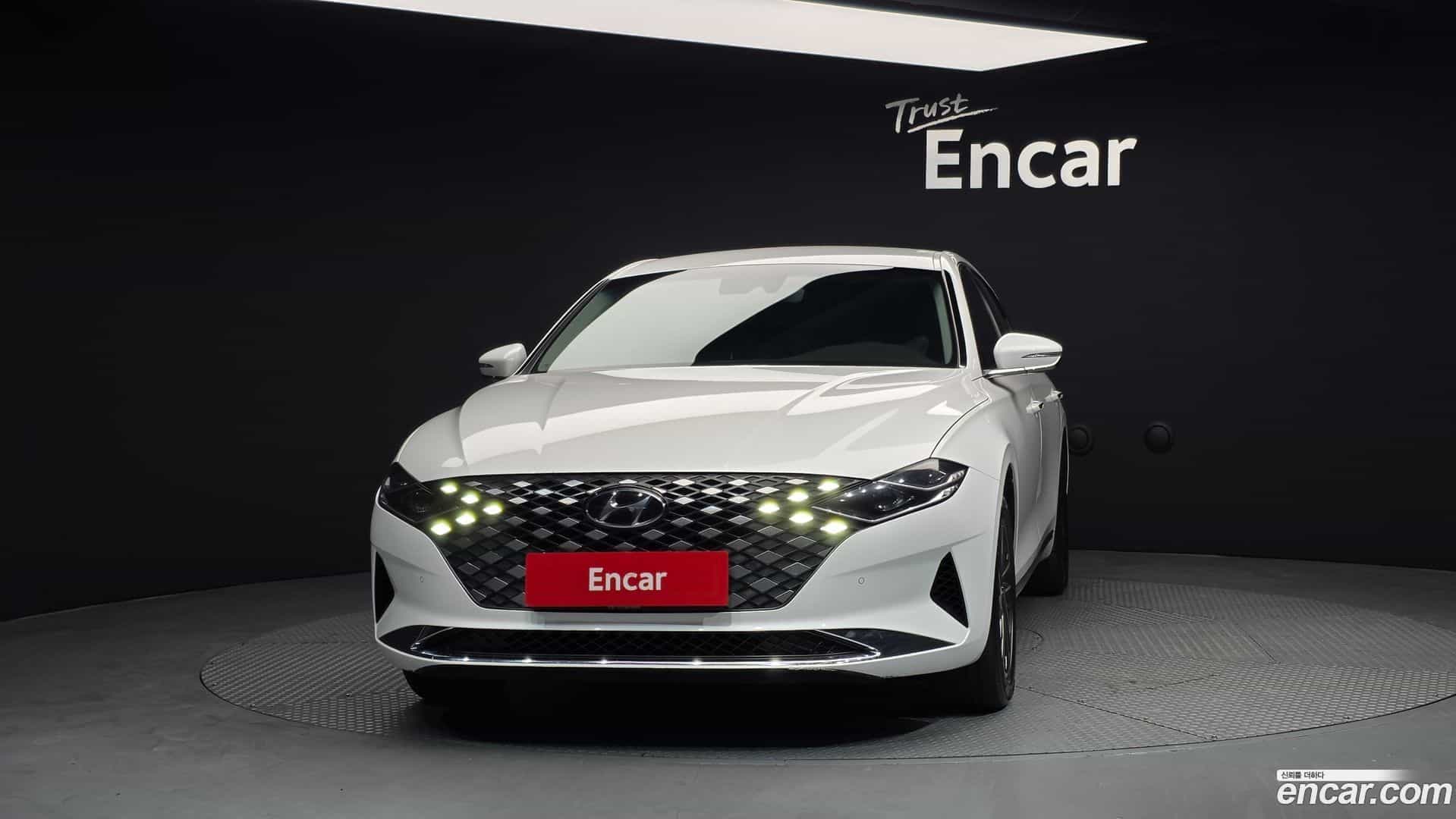 Grandeur Hyundai 2022.2-OUTER-003