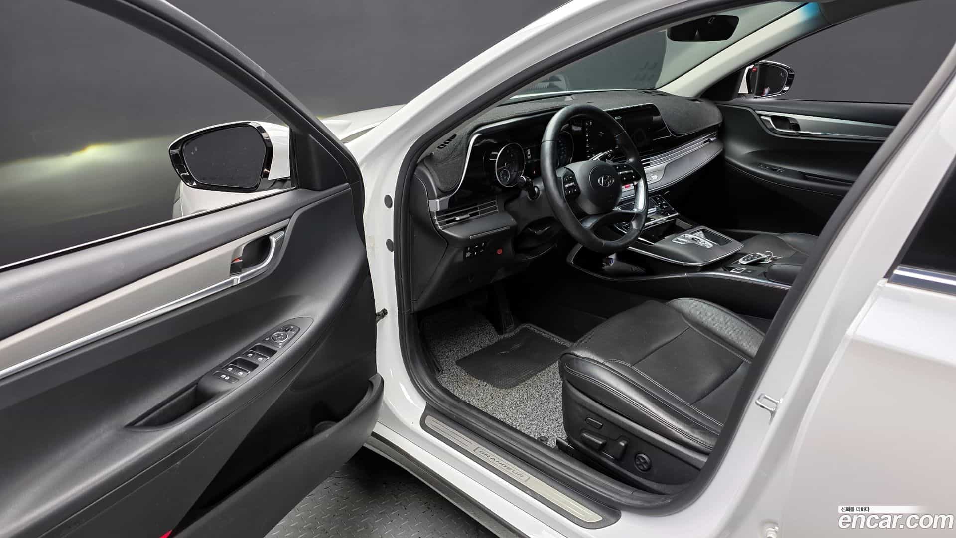 Grandeur Hyundai 2022.2-OPTION-015