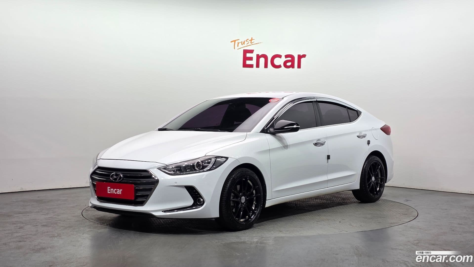 Main__Slider__Photo:AVANTE Hyundai 2015.10-0
