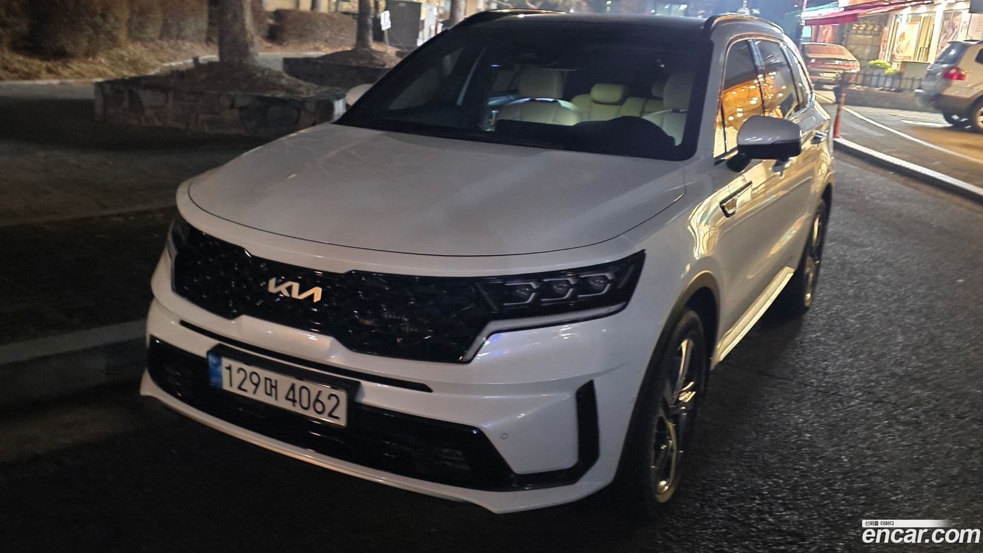 Main__Slider__Photo:Sorento Kia 2021.11-0