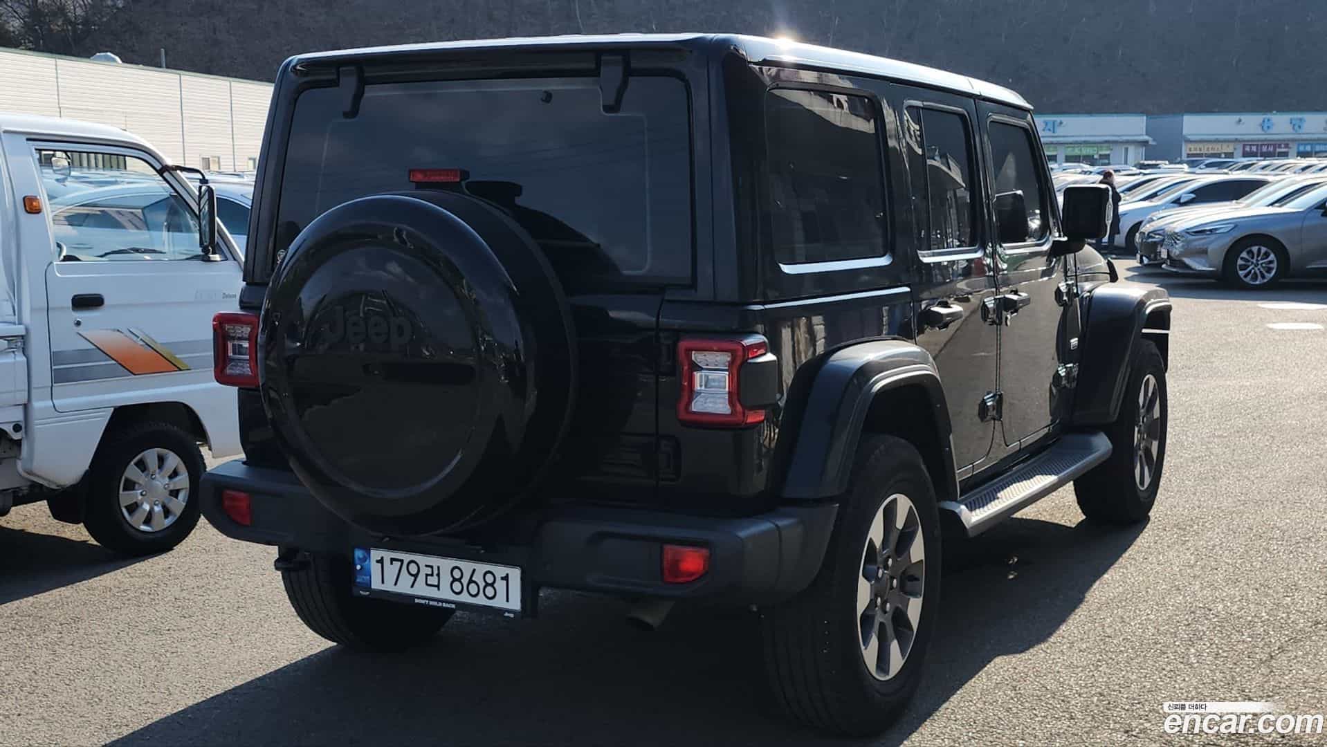 Wrangler Jeep 2021.11-OUTER-003