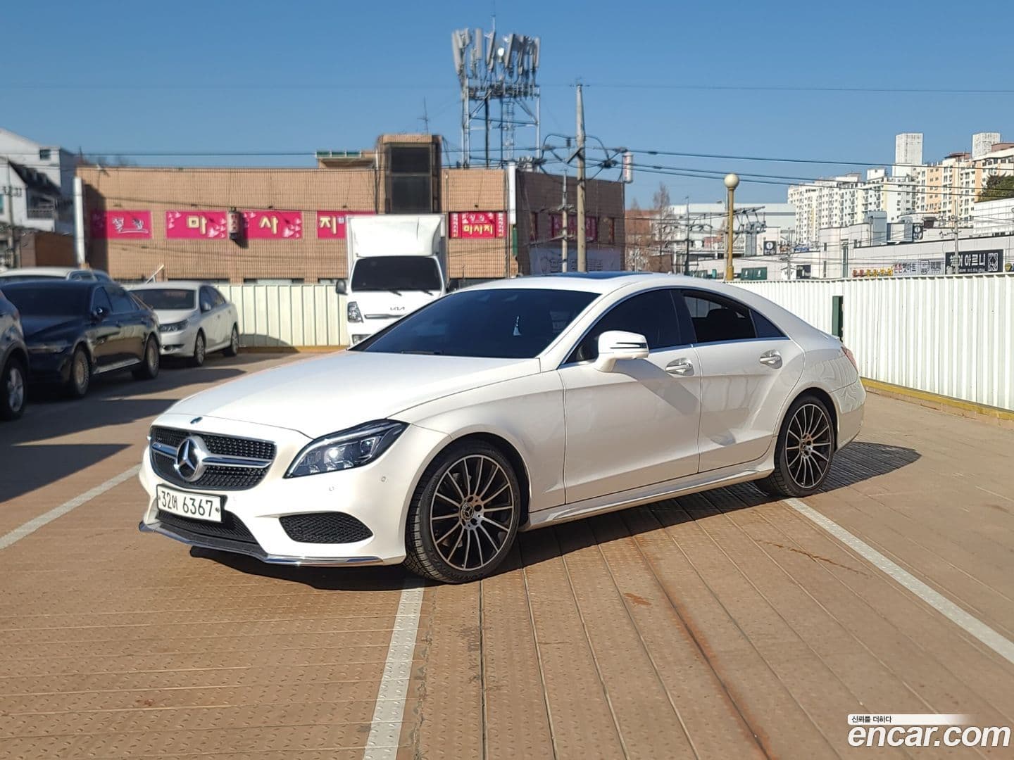 Main__Slider__Photo:CLS-Class Mercedes-Benz 2017.7-0